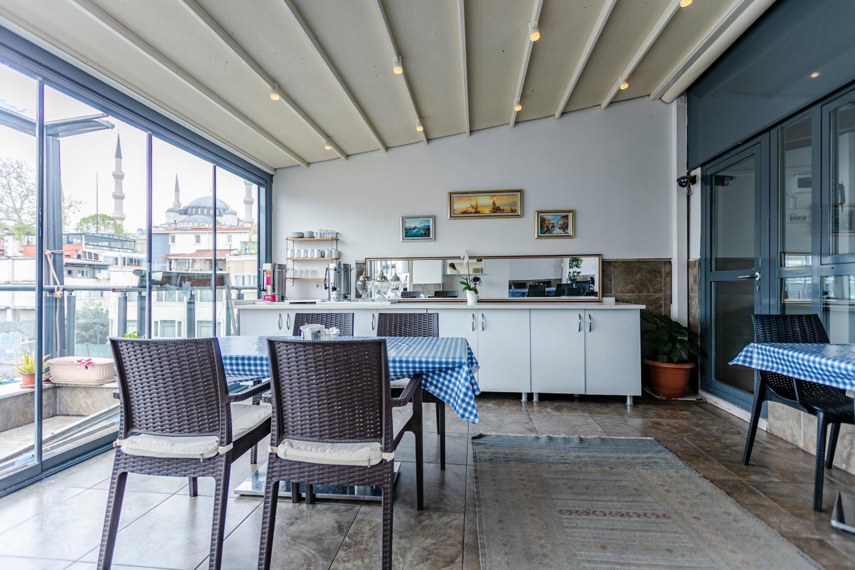 Stanpoli Hostel - Image 83