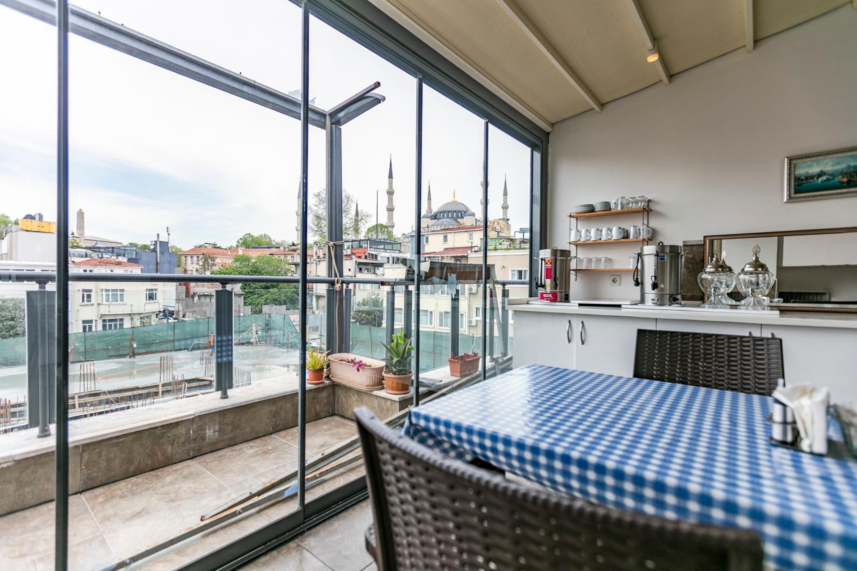 Stanpoli Hostel - Image 86