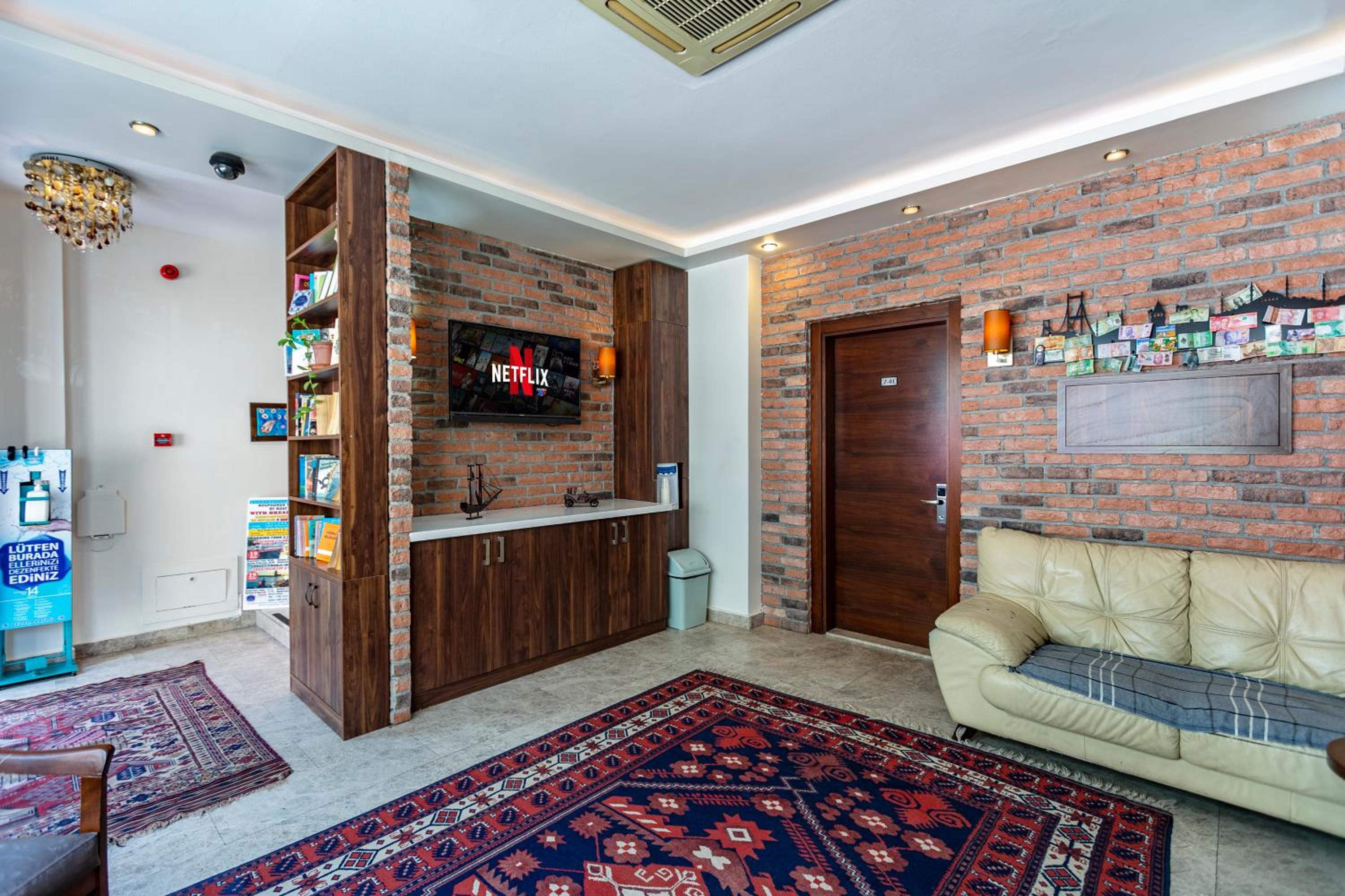 Stanpoli Hostel - Image 11