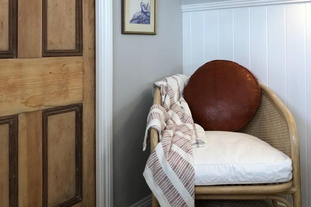 Limeburners Loft Geelong - Walk to CBD Waterfront Hospitals