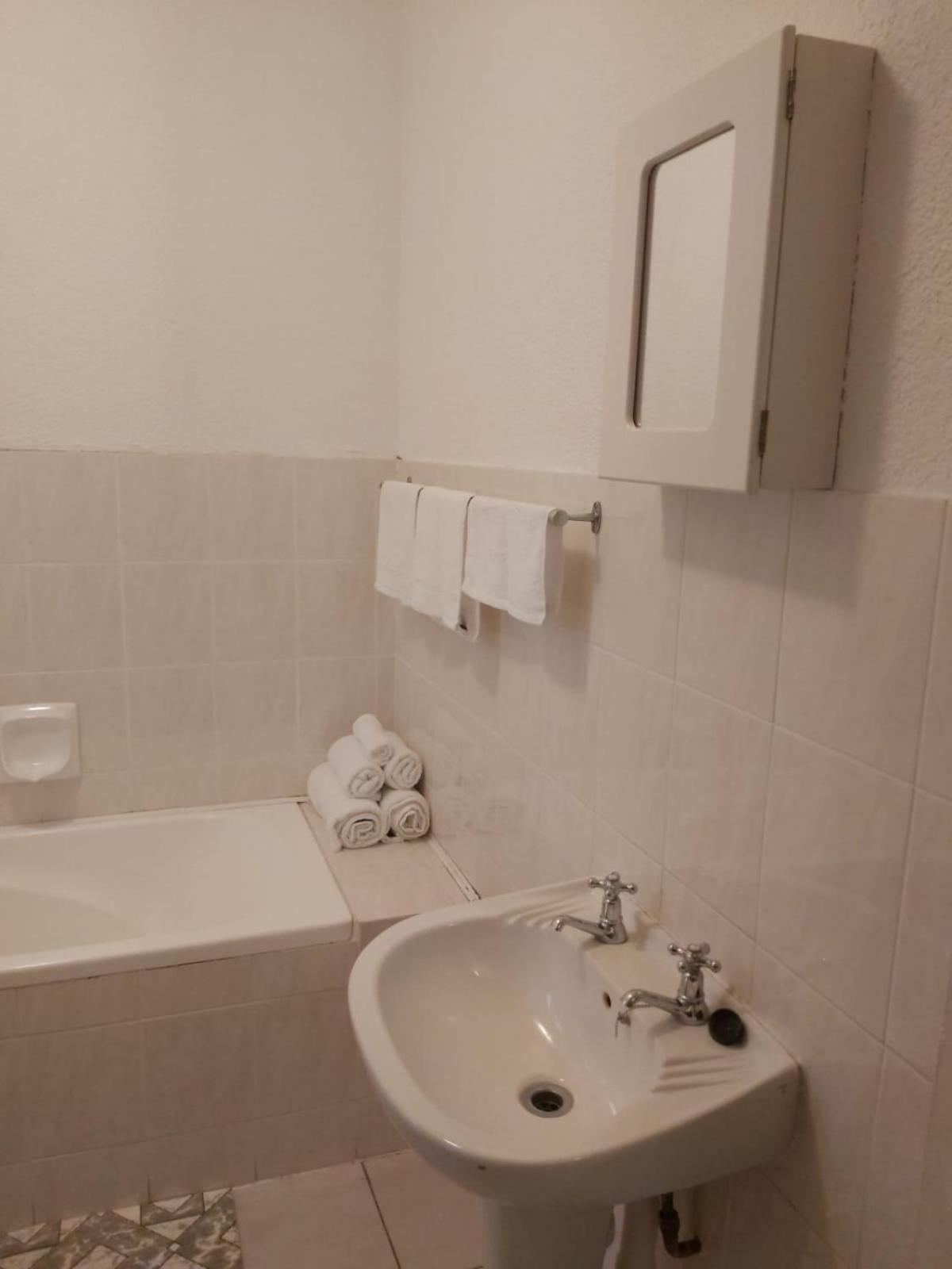 Unit 24 Pendleberry Grove Holidays view 5