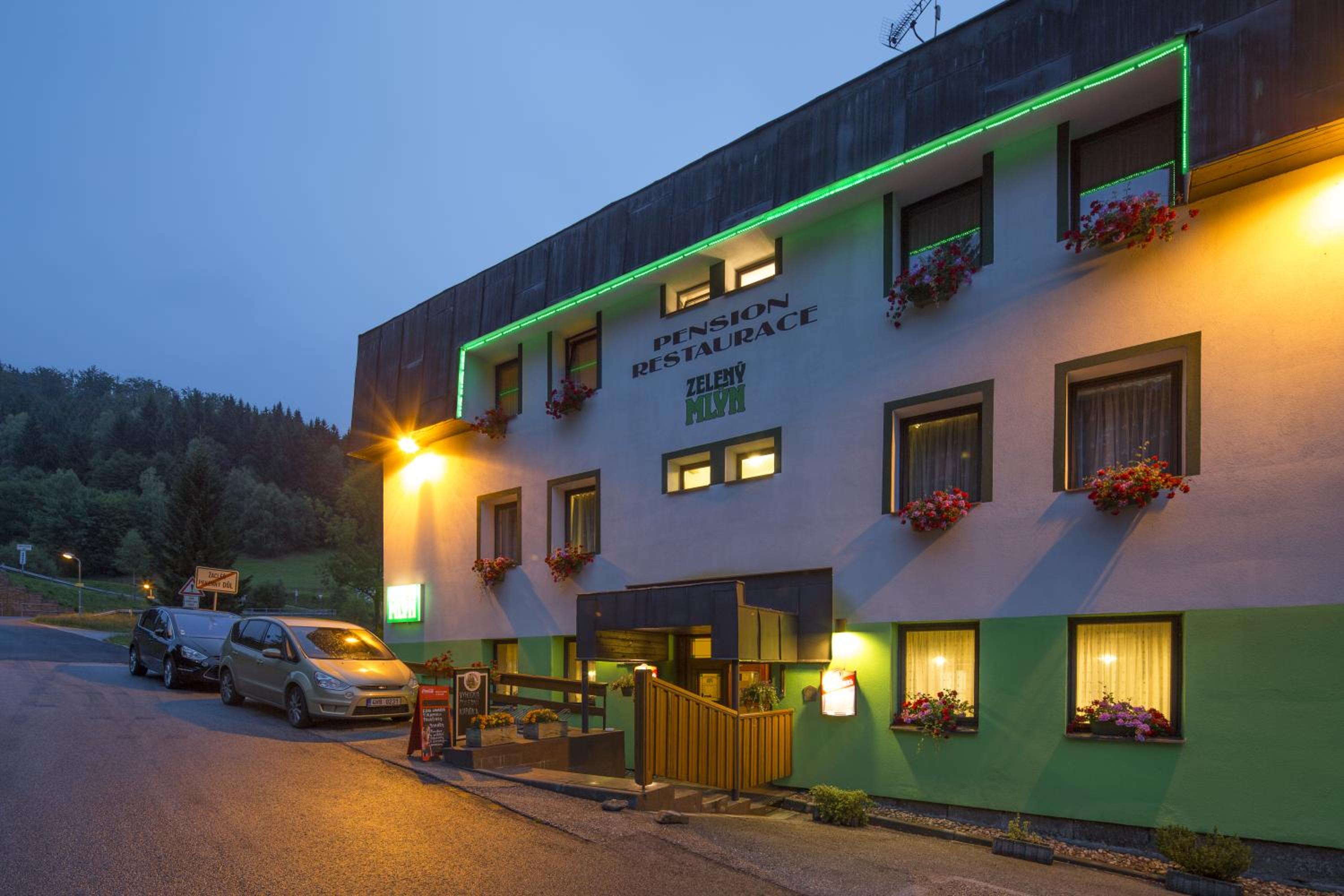 Pension & restaurace Zelený Mlýn Žacléř