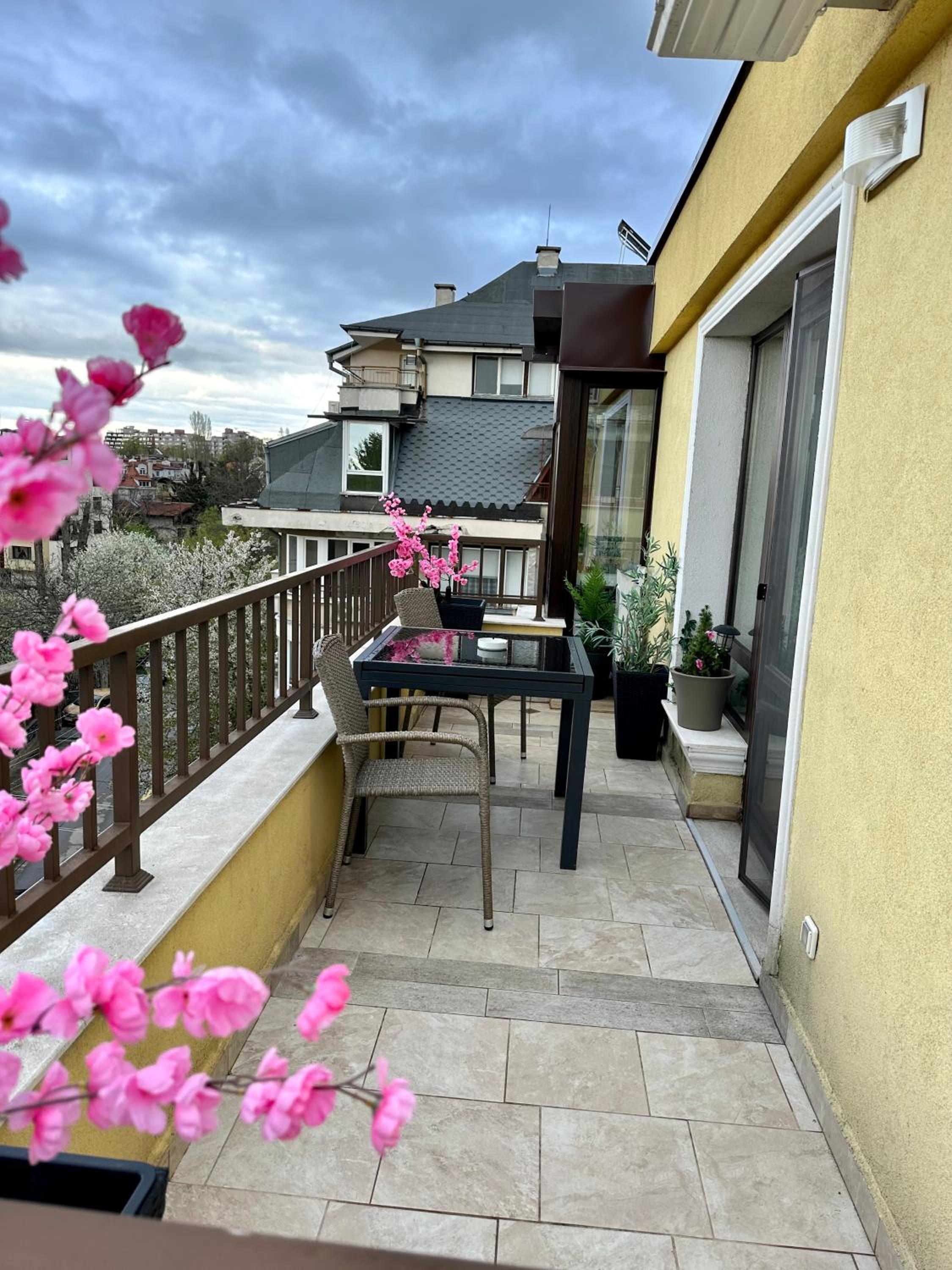 balance & terrace