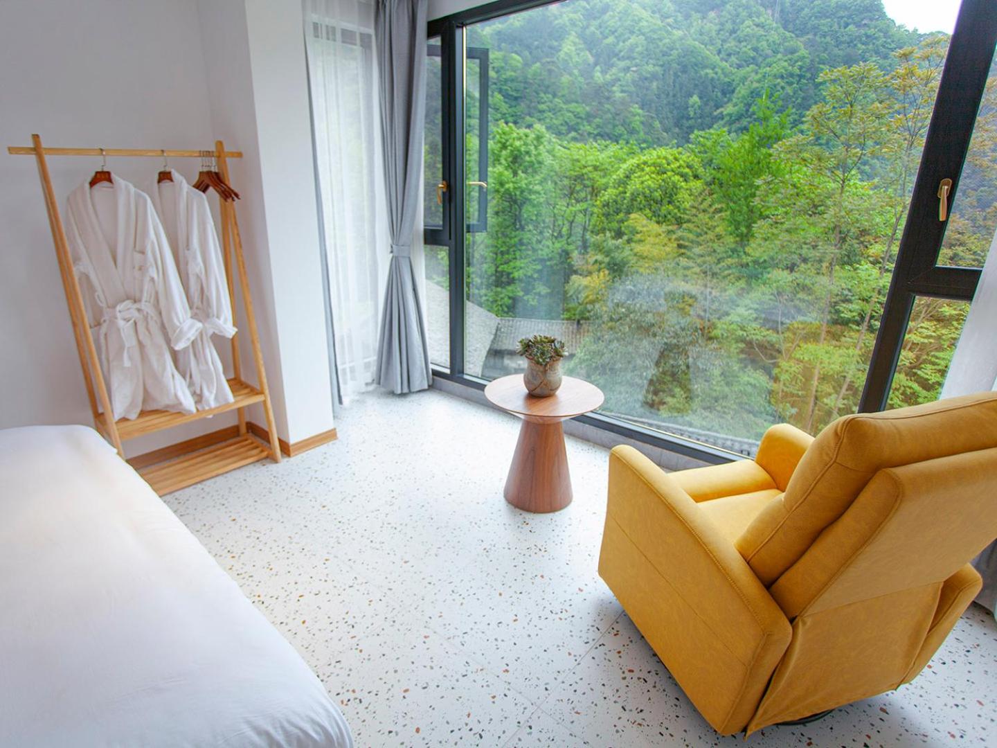 Zhangjiajie Mount View Cottage