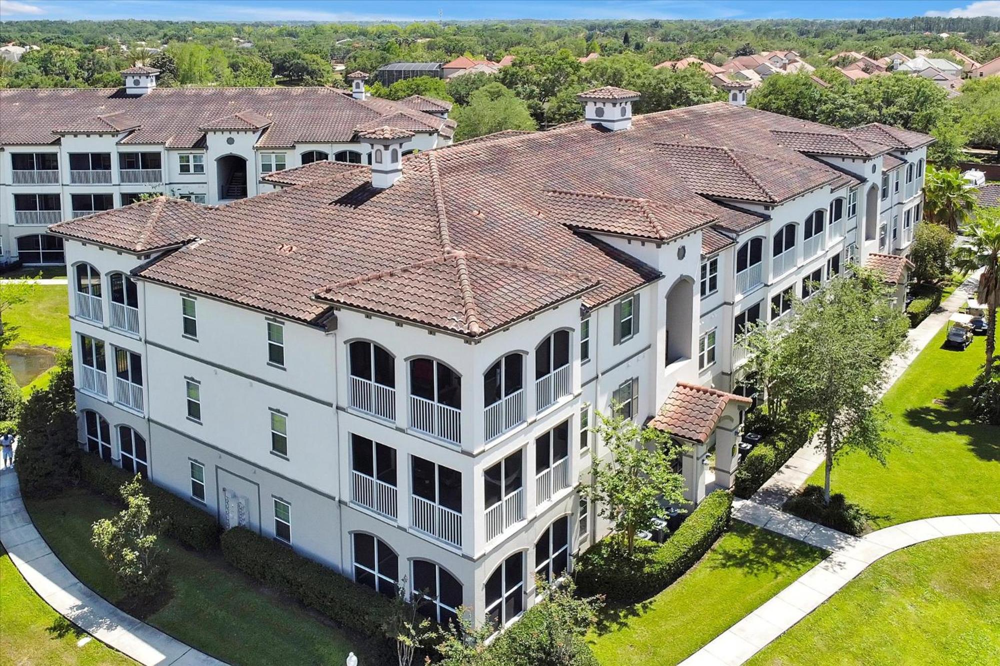 Loftly Luxury Modern Oasis 2BR 2BA apartment Windermere FL, near Disney, Universal Studios, Magic Kingdom, Pool, Gym, Patio, free cable, wifi, free parking