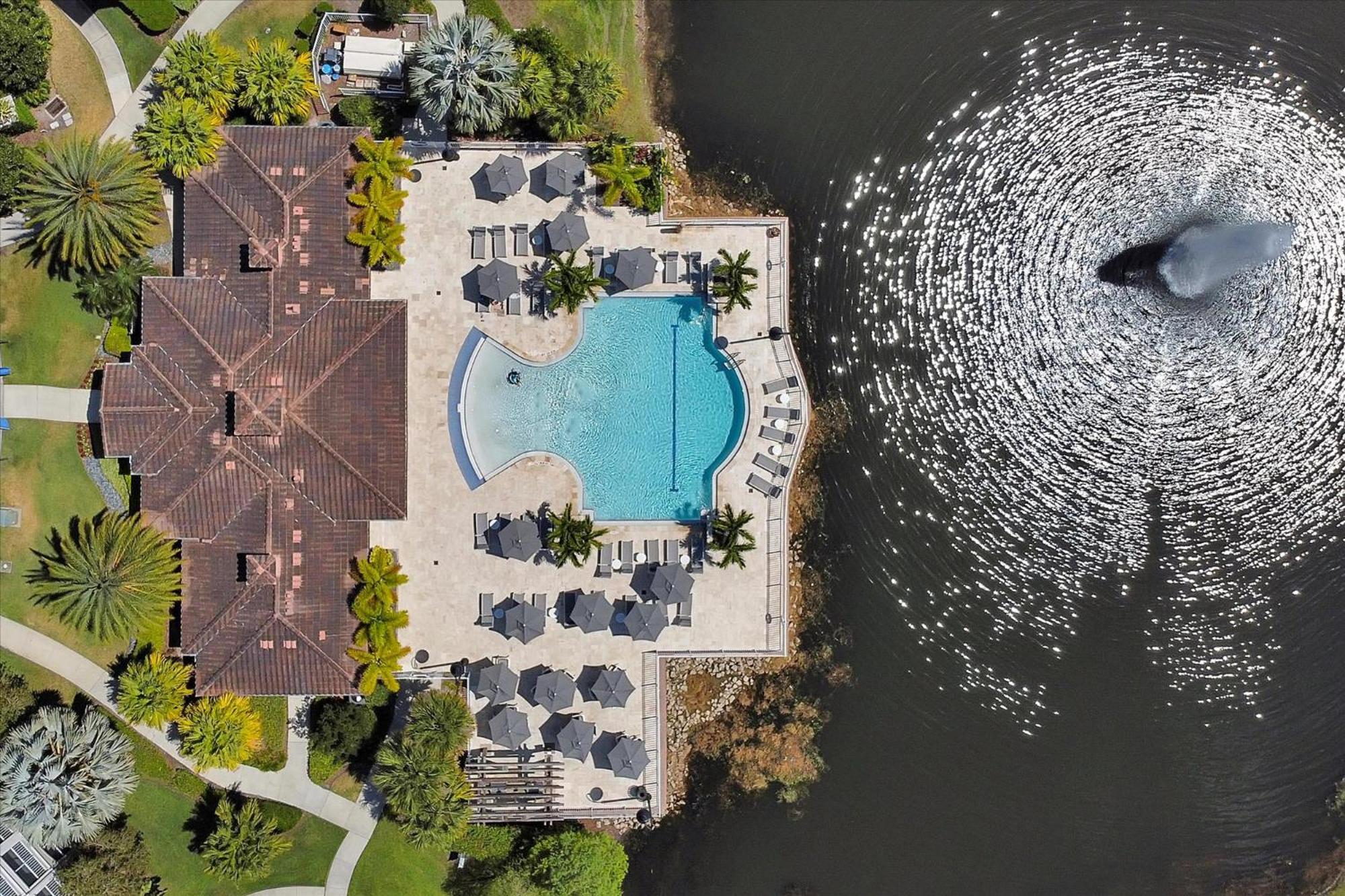 Loftly Luxury Modern Oasis 2BR 2BA apartment Windermere FL, near Disney, Universal Studios, Magic Kingdom, Pool, Gym, Patio, free cable, wifi, free parking