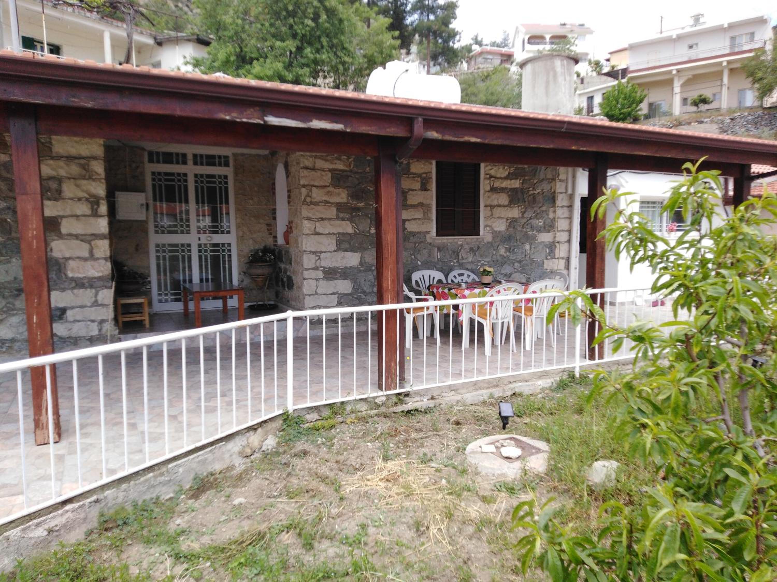 Traditional house in pelendri