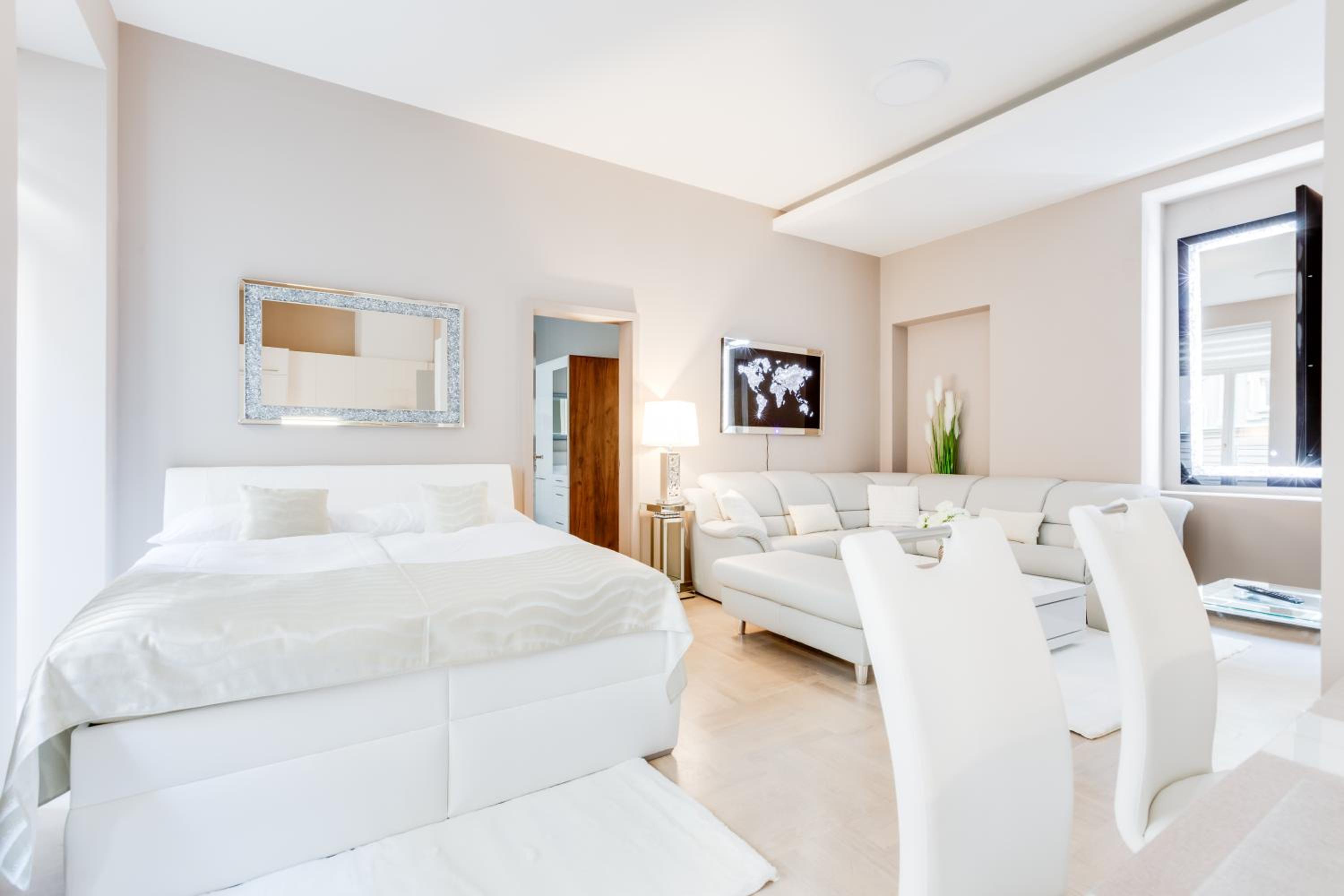 Royal Residence Apartments in the Heart of Prague