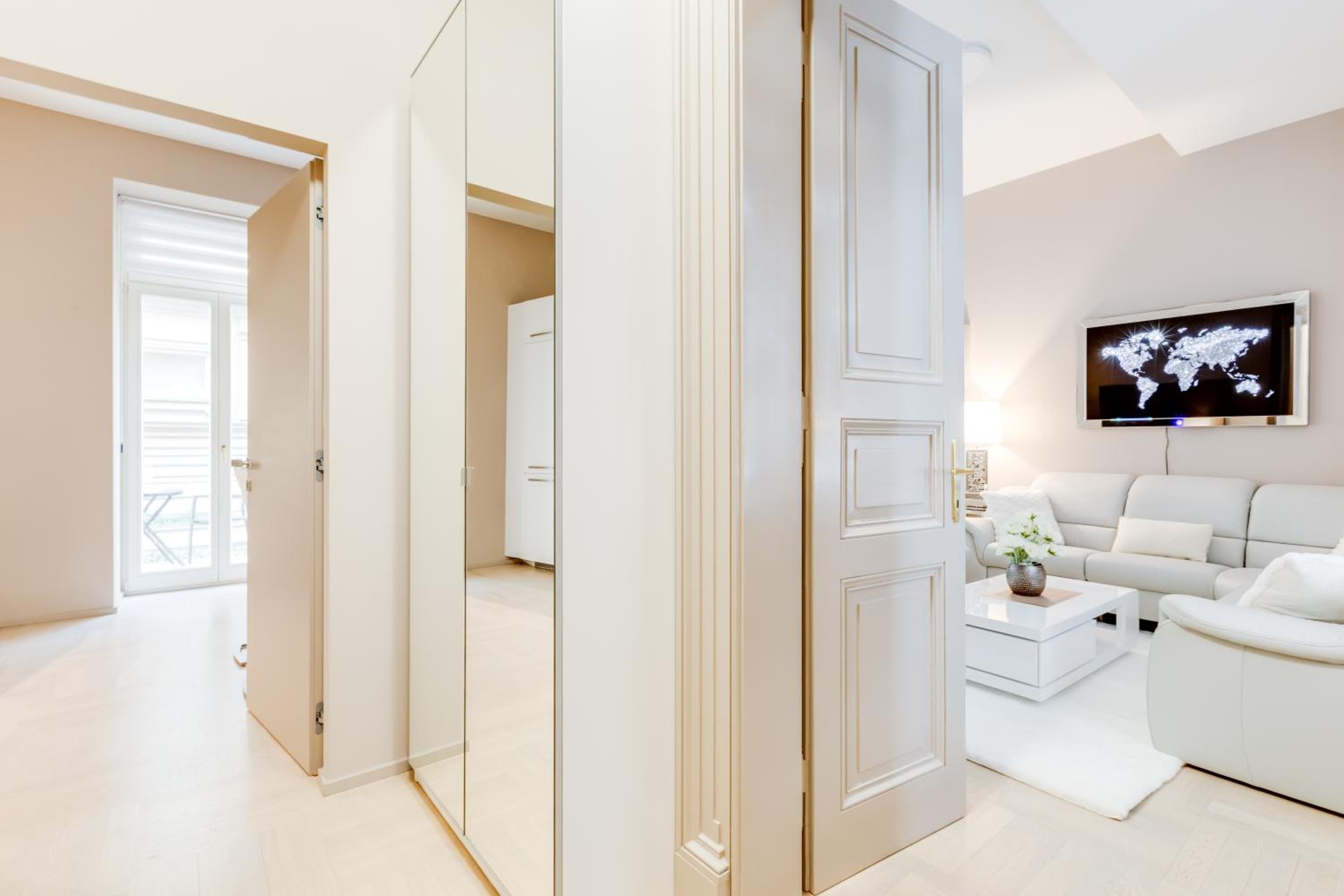 Royal Residence Apartments in the Heart of Prague