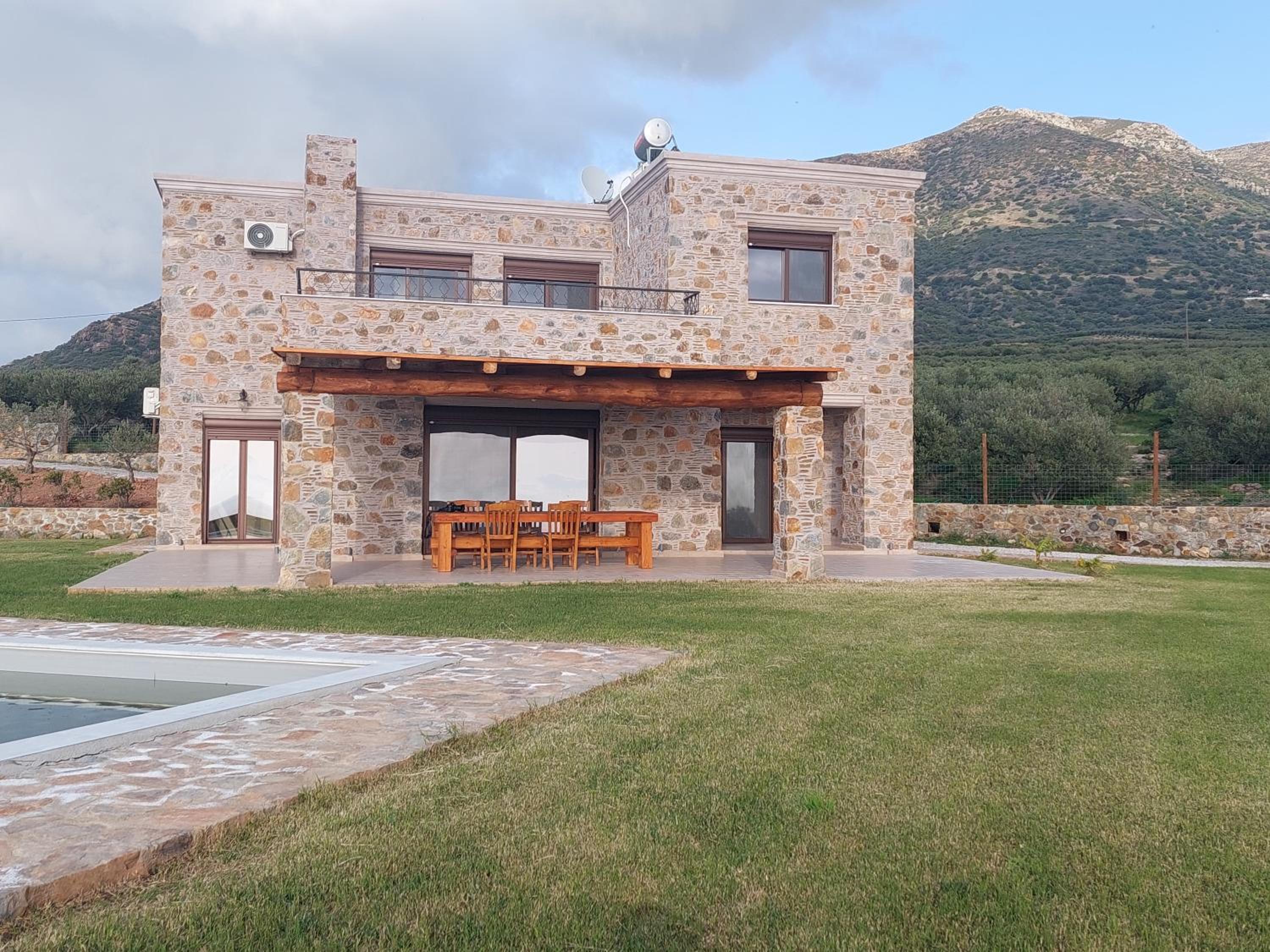 VILLA DEMETRA