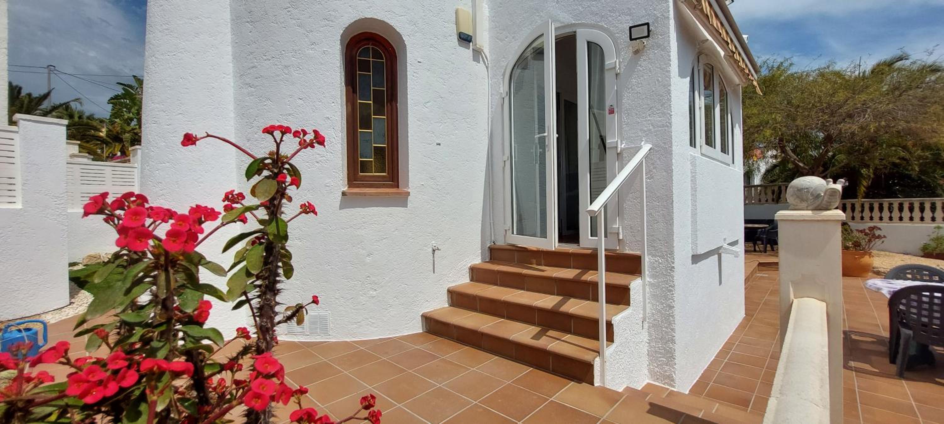 Villa totalmente independiente con piscina comunitaria view 5