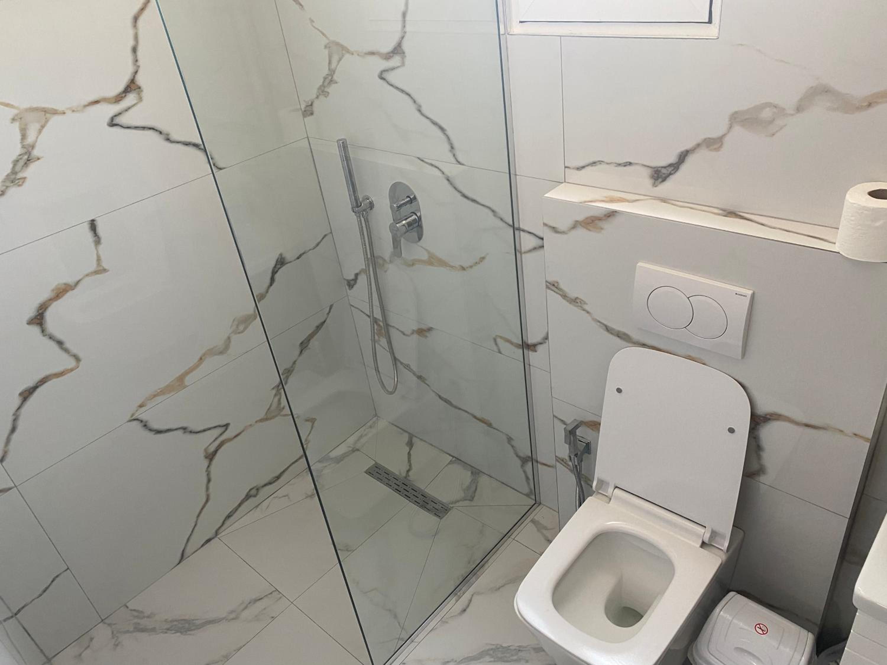Vila Avni Likometi
