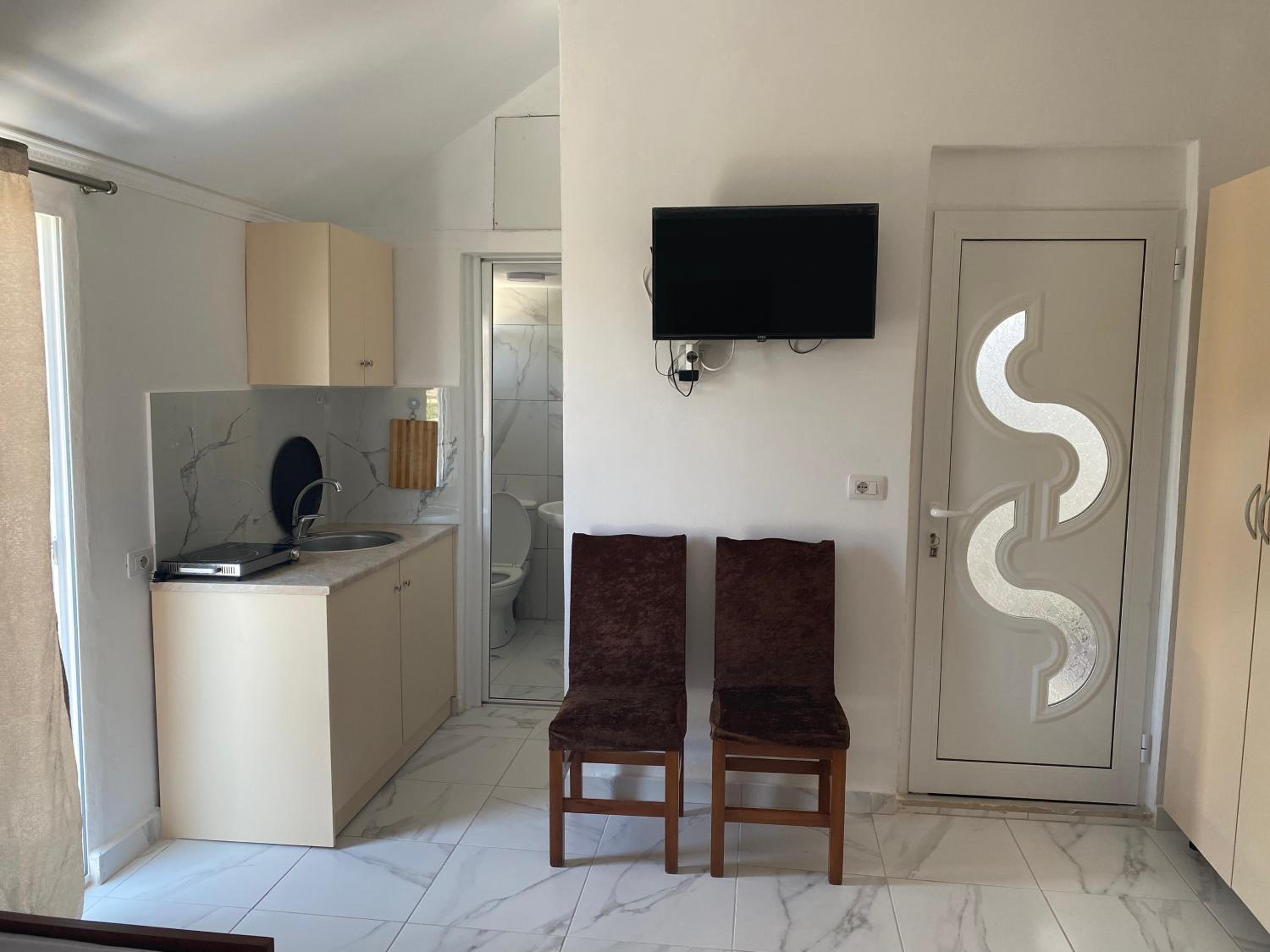 Vila Avni Likometi