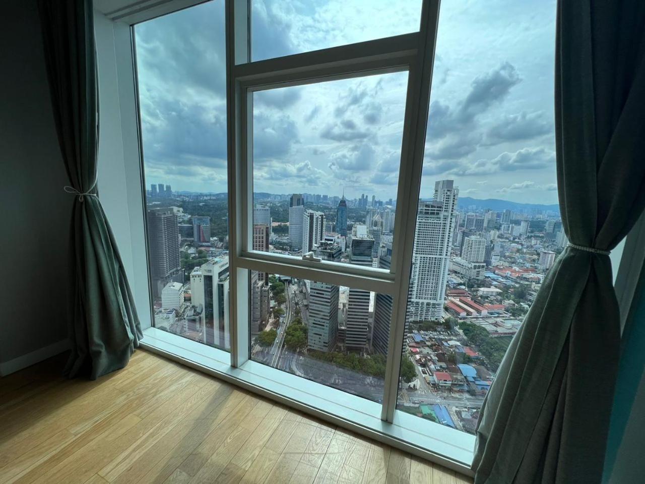 The Platinum KLCC By Sky Pool
