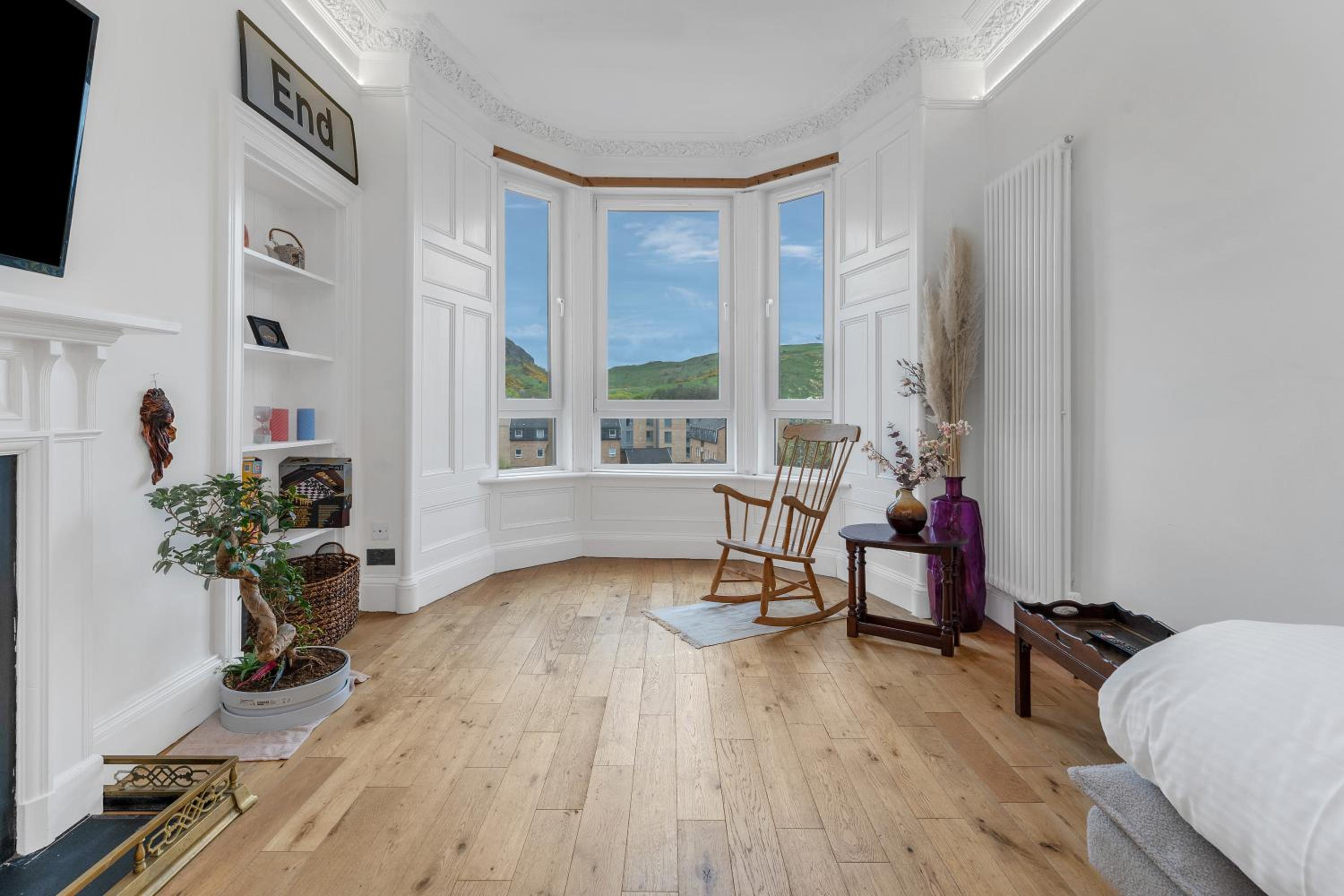 spacious flat, close to the city centre with scenic views view 2