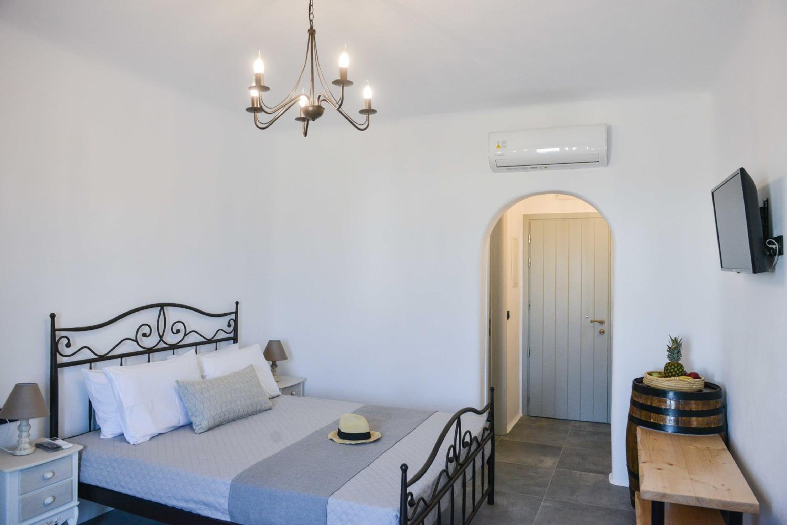 Sunshine Plaka Naxos