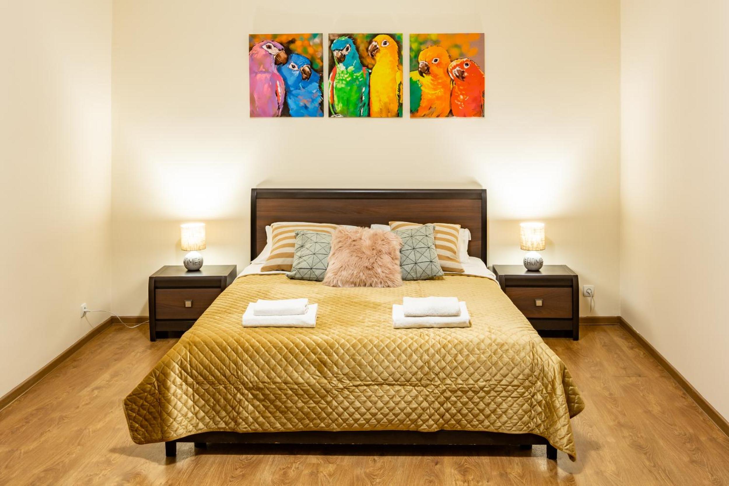 3 rooms apartment - Quiet, Central & Peaceful view 2