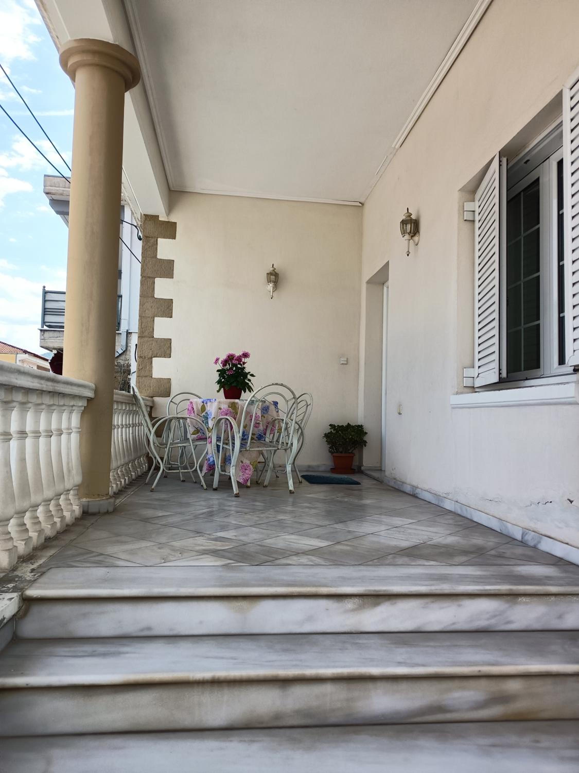 Vintage Central House