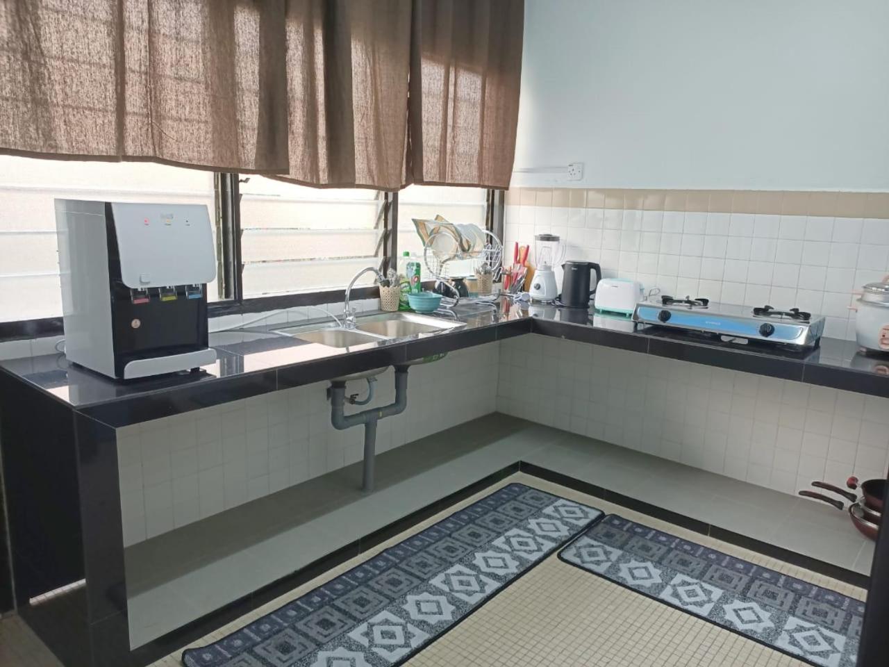 RIANI HOMESTAY