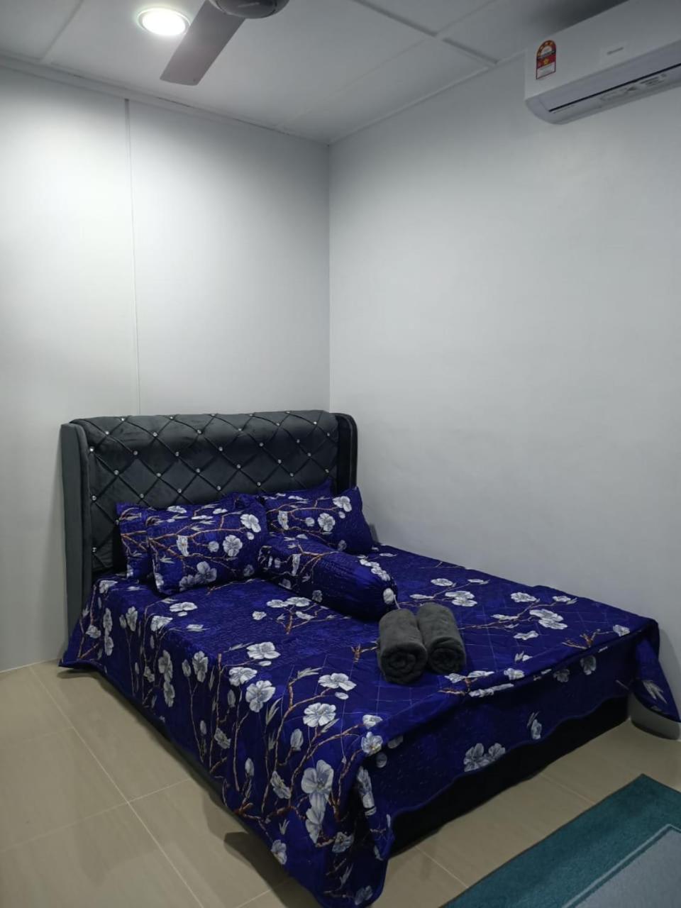 RIANI HOMESTAY