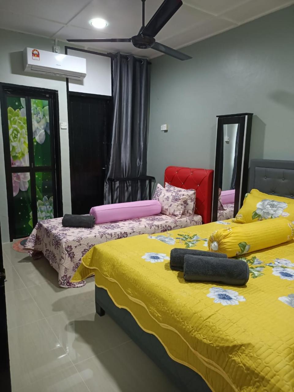 RIANI HOMESTAY