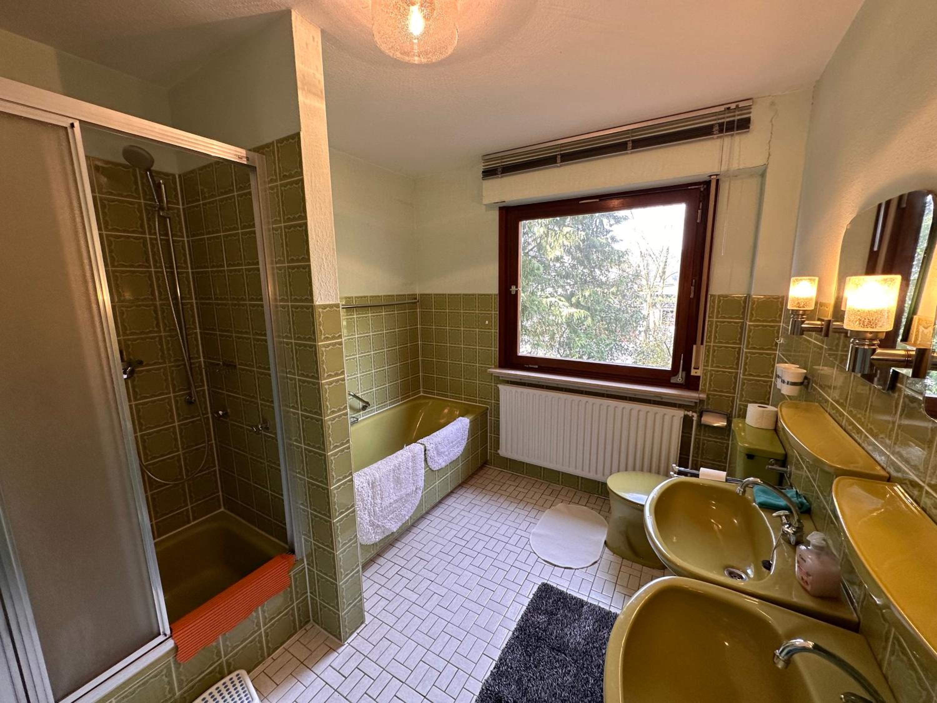 Private Spacious Villa near Winterberg and Willingen 14 Guests HUGE GARDEN Free Parking for Multiple Cars