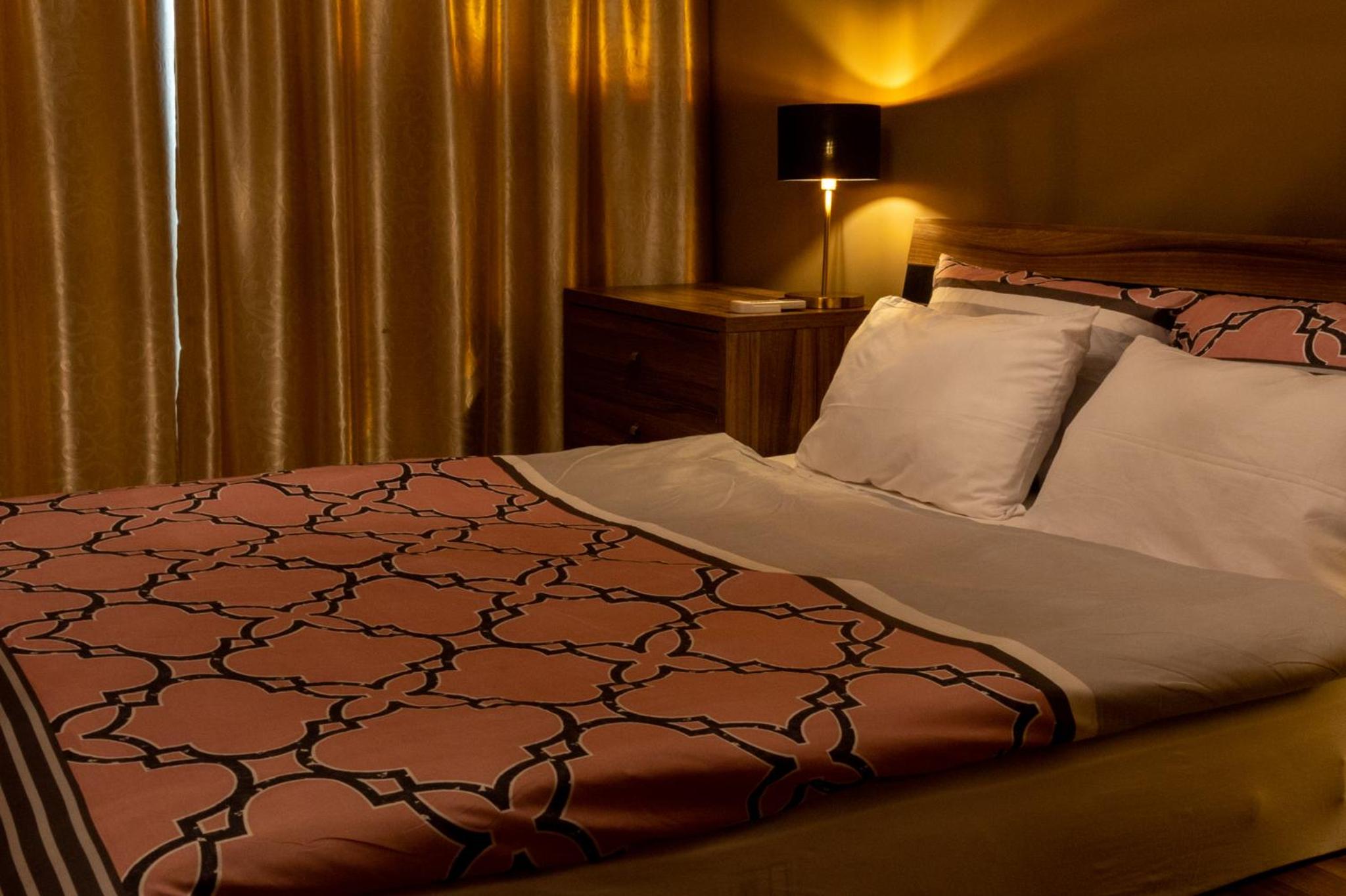 Romance Apartment Golden Line for Rent