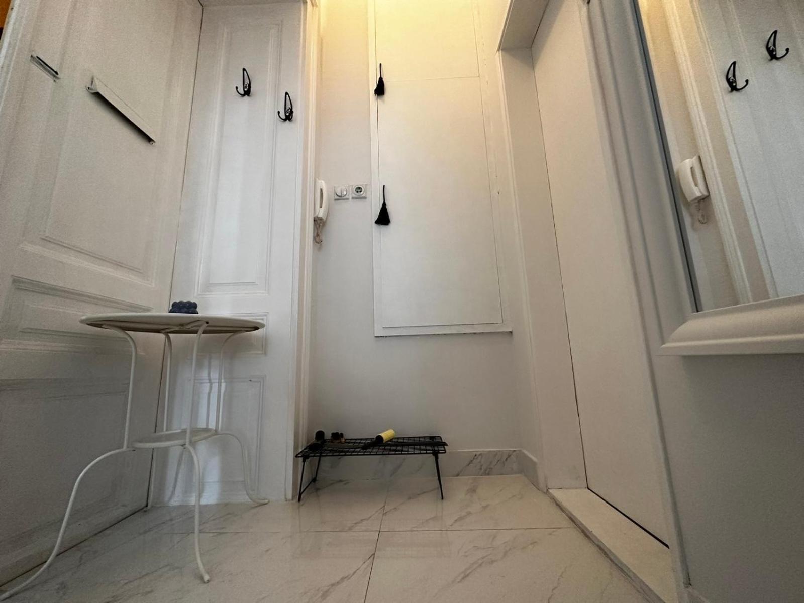 Pure of joy City Centre Apartment view 4