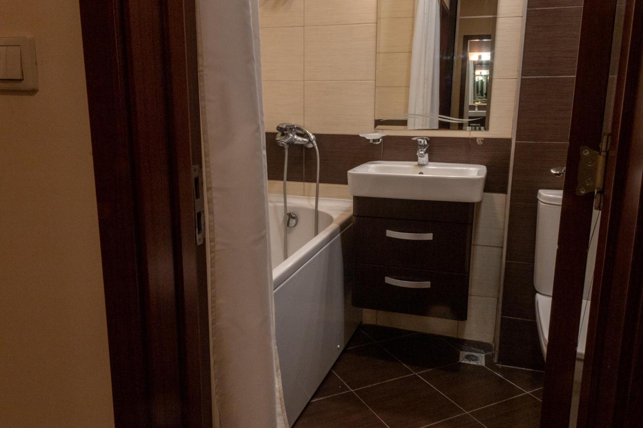 Romance Apartment Golden Line for Rent