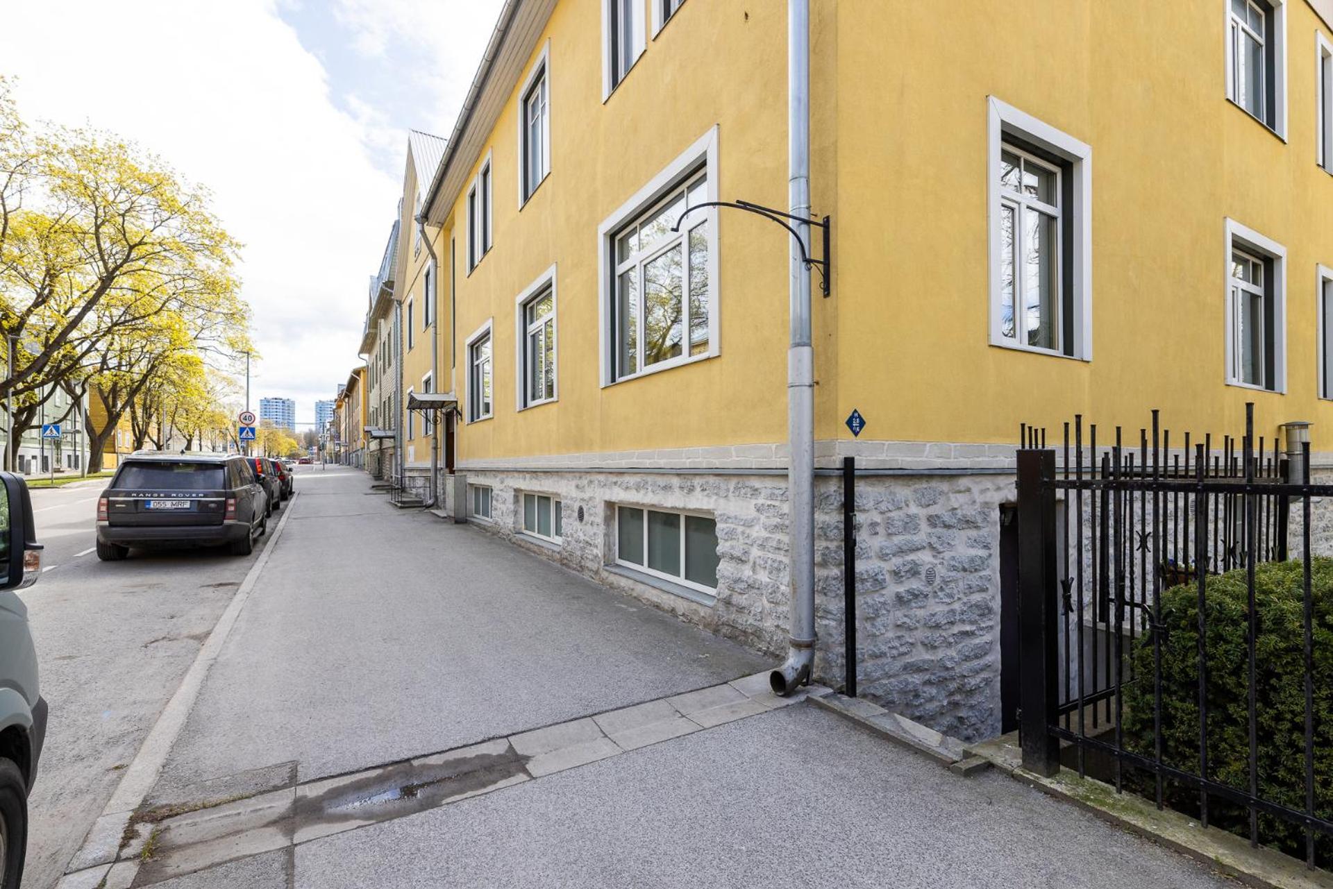 Sirena Apartment - Self check-in and free parking view 2