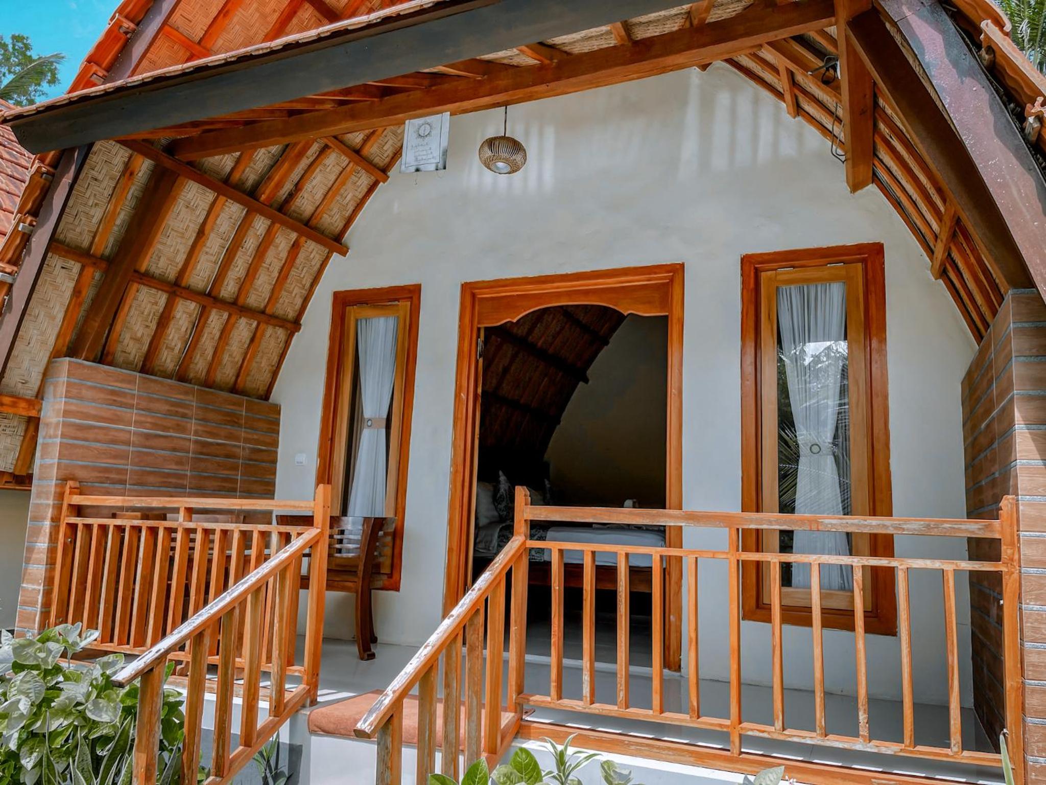 Mertha Sari Bungalow & Tent space view 4