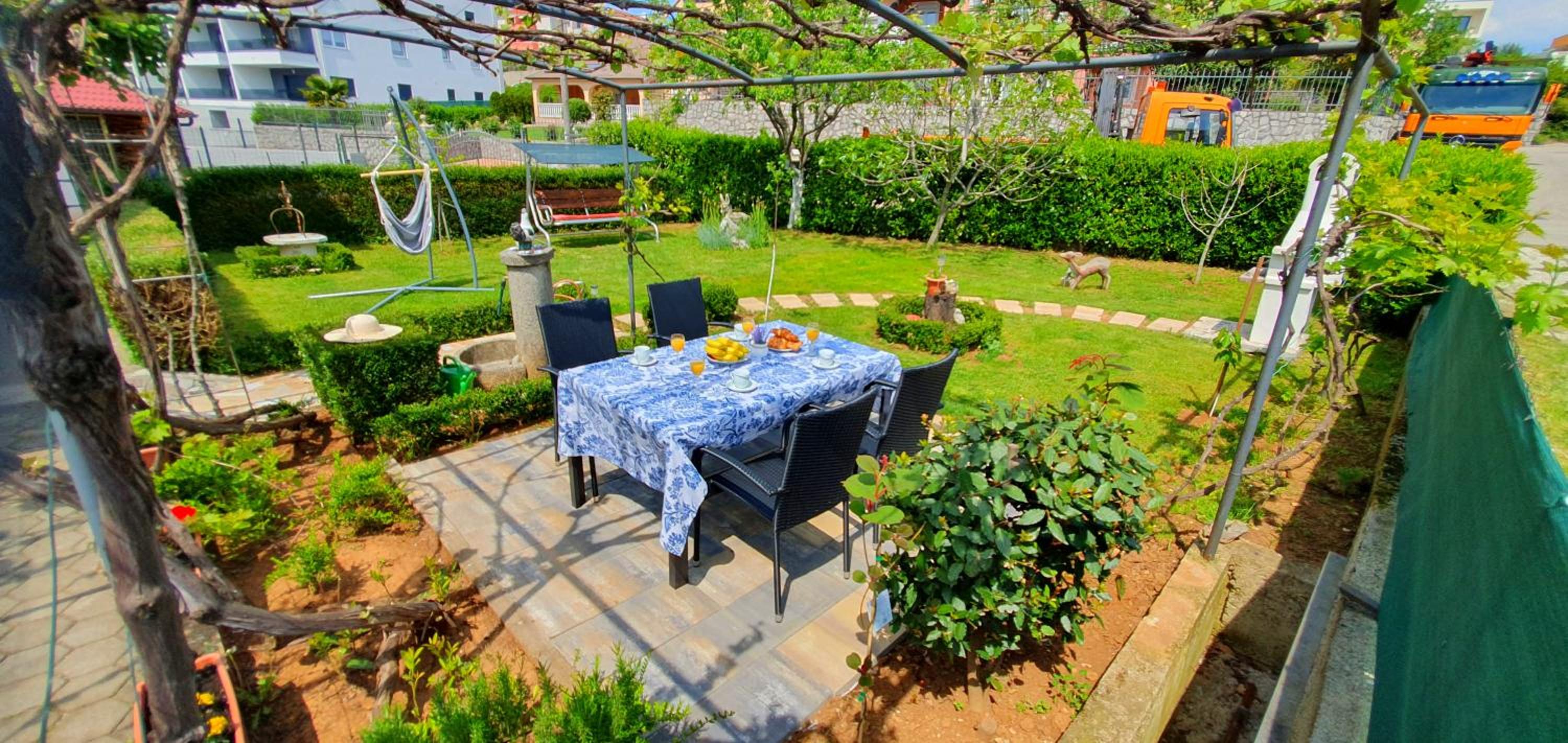 APARTMENTS VILLA BARE - Sea View & Private Parking