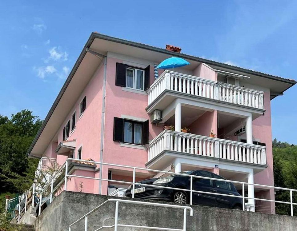 Apartments Lovro