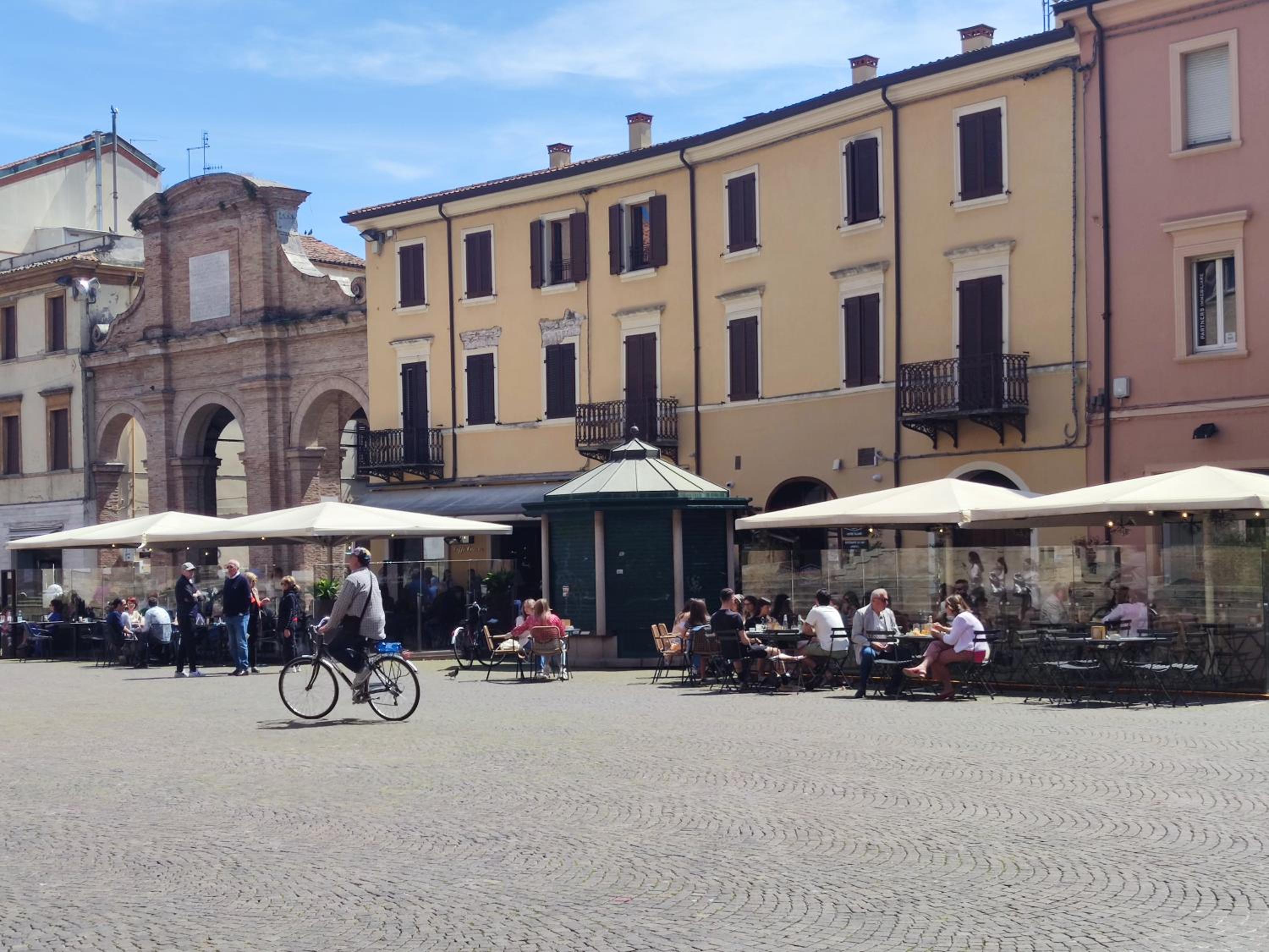 Appartamento in piazza Cavour centro storico Rimini view 3