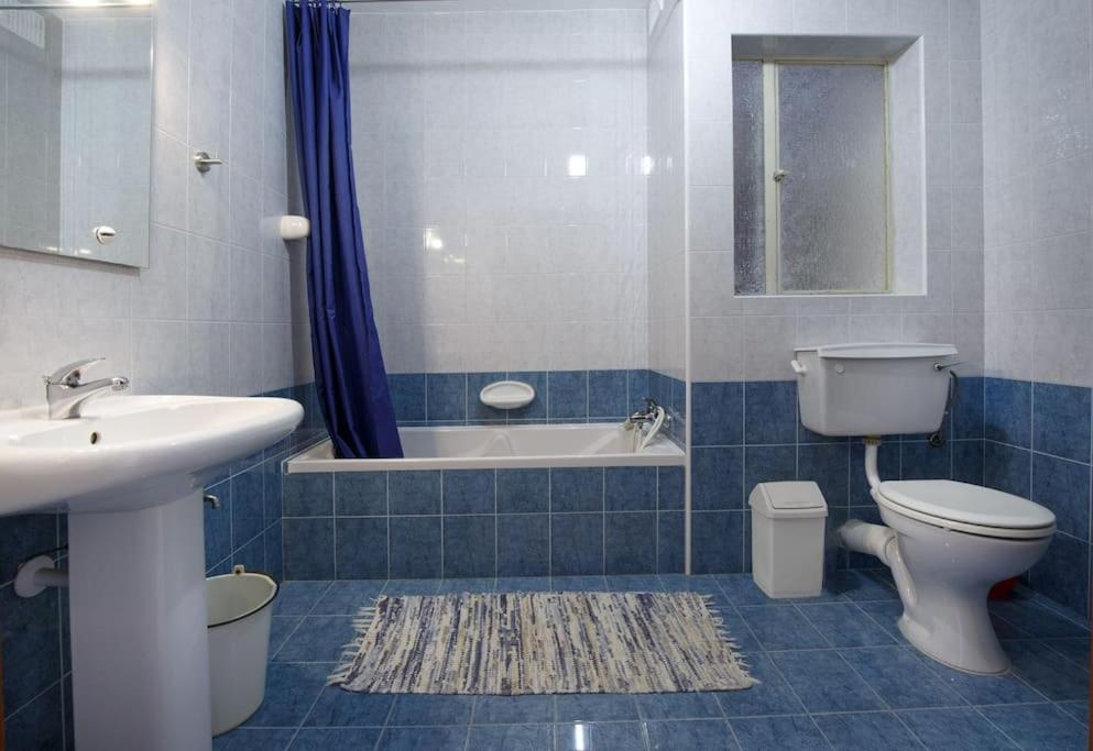 2 Bedrm Apt Seaview Balluta Bay (6) view 2