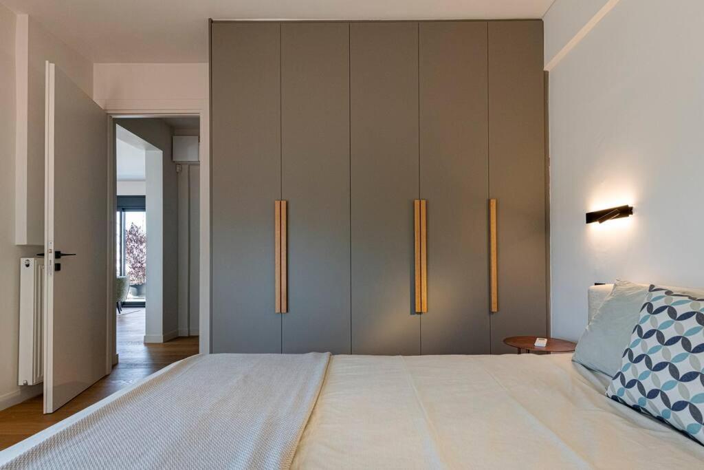Stylish Contemporary Penthouse - Hip Athens Centre