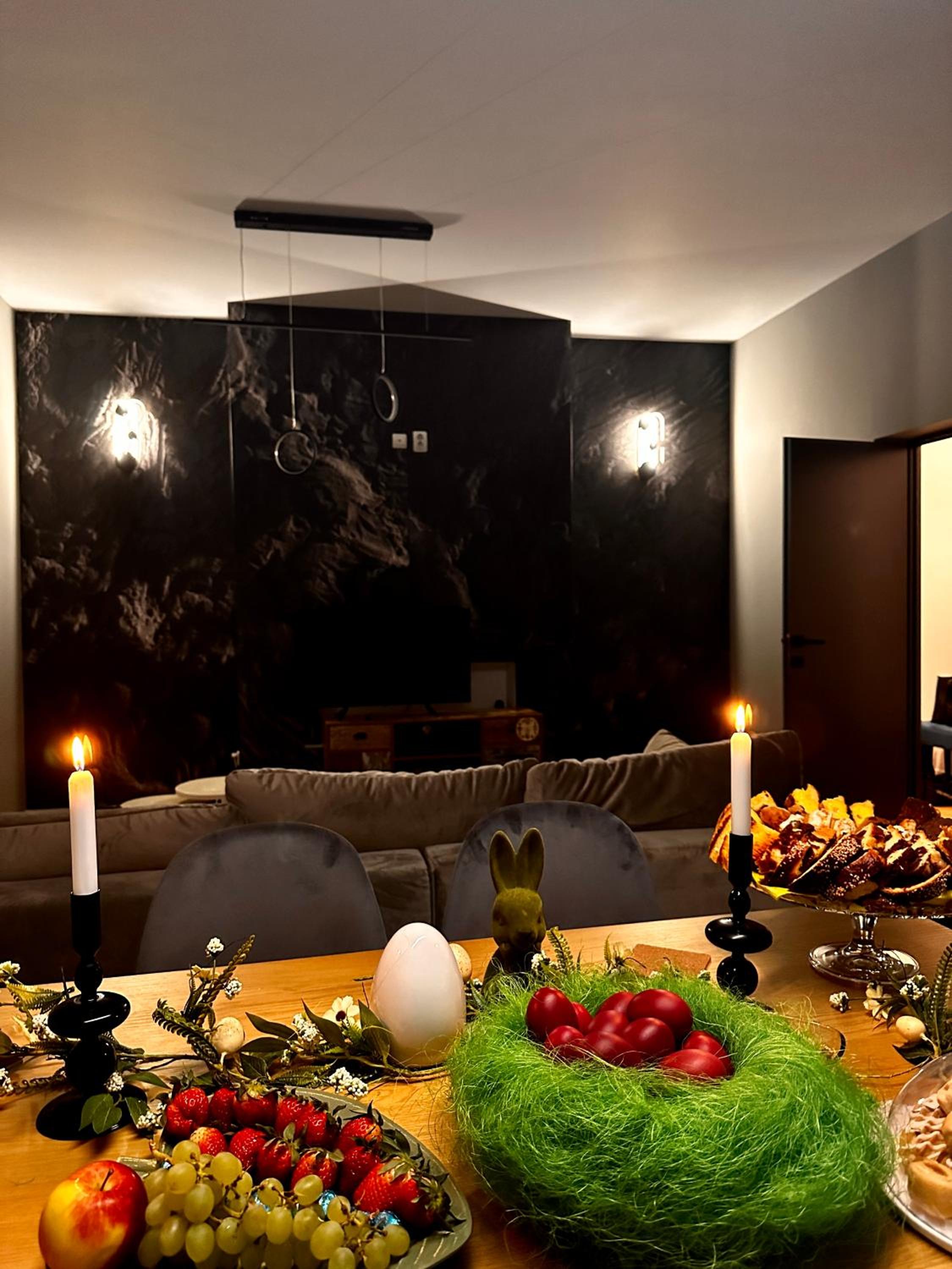 LV Luxury Apart - One minute away from train station view 4