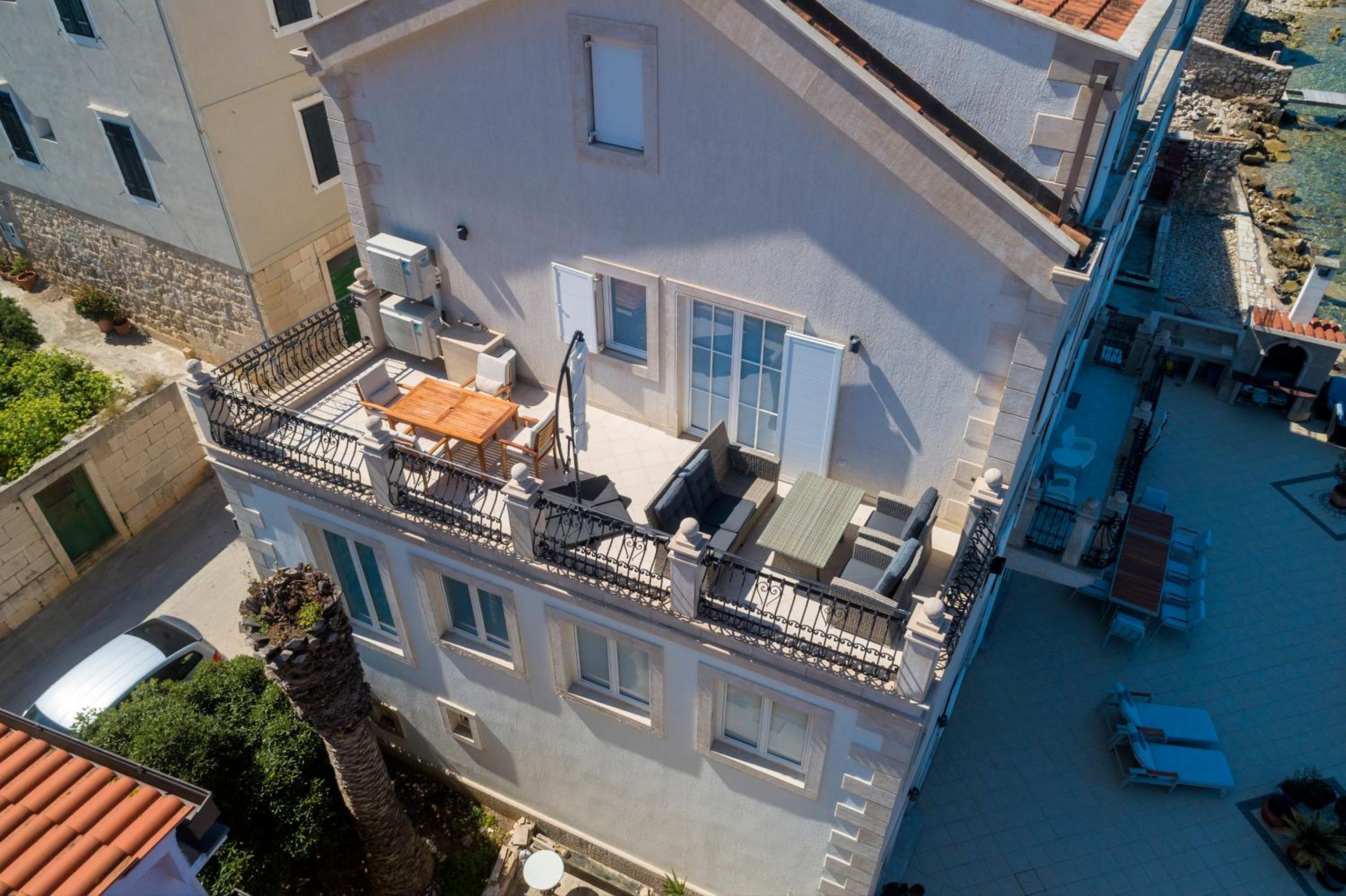 Seafront Apartment Duo
