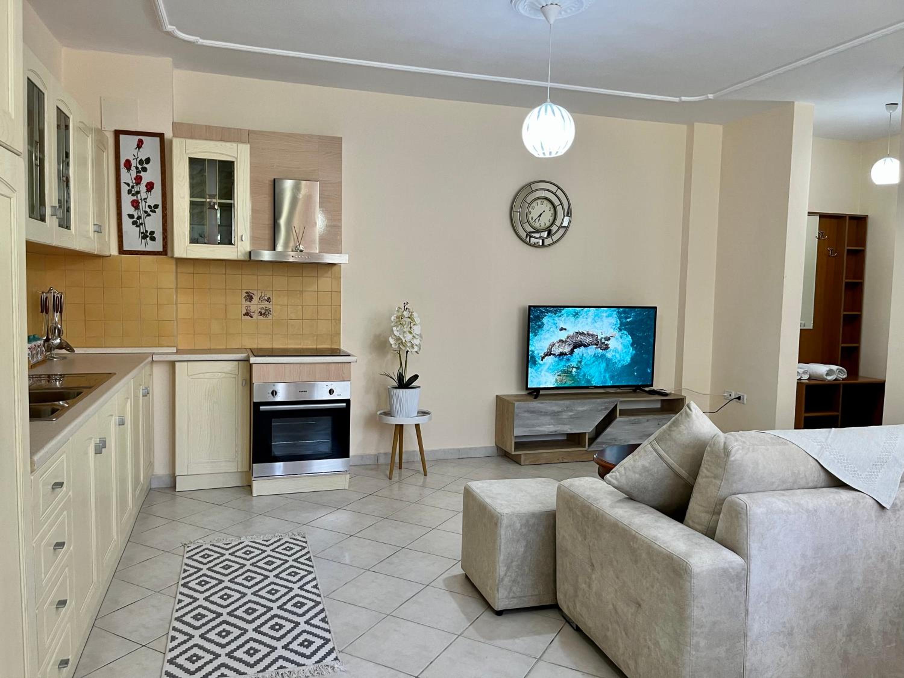 Beachside Family Nest Apt, Spacious & Cozy - by BETA Premium