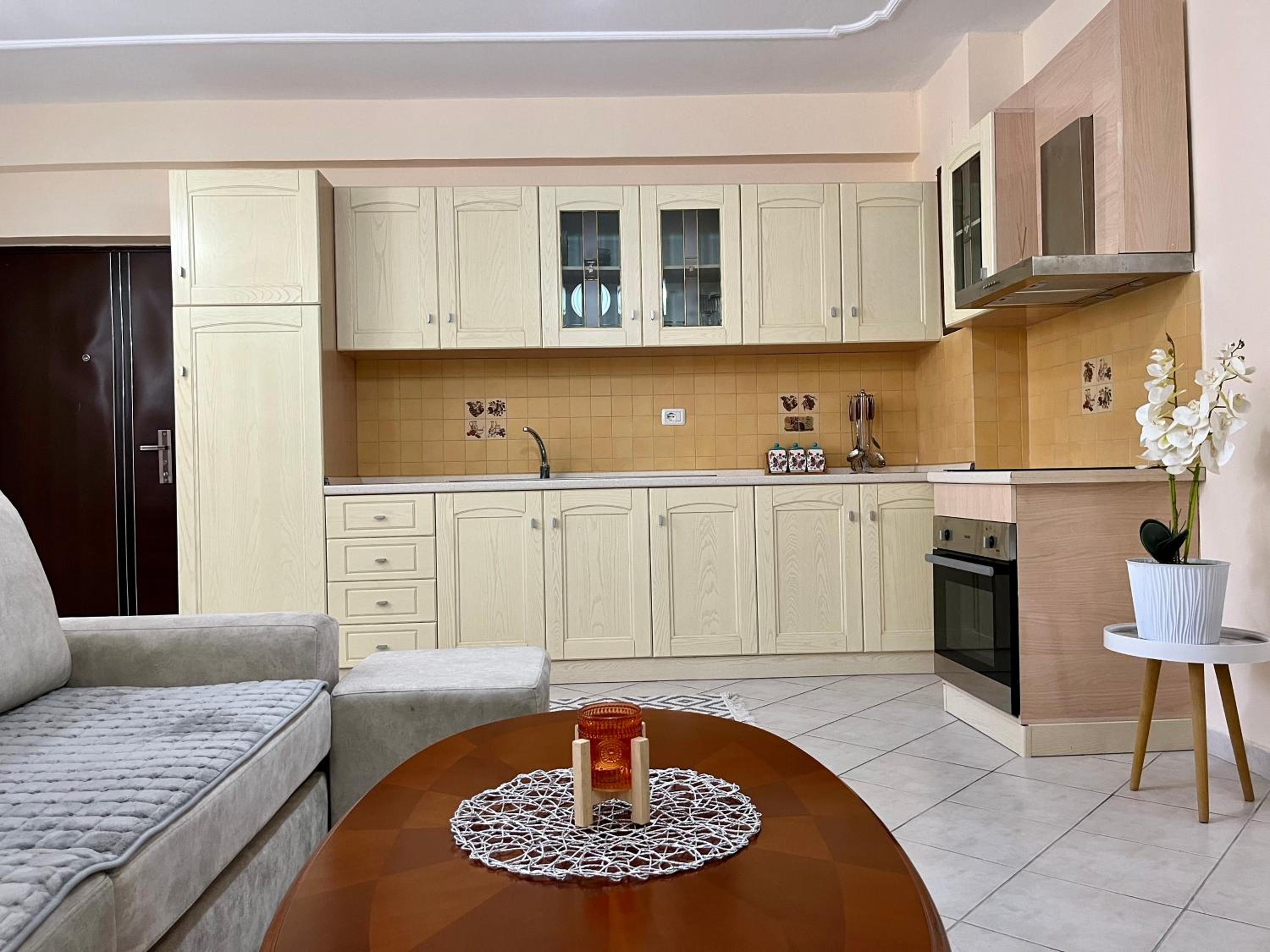Beachside Family Nest Apt, Spacious & Cozy - by BETA Premium