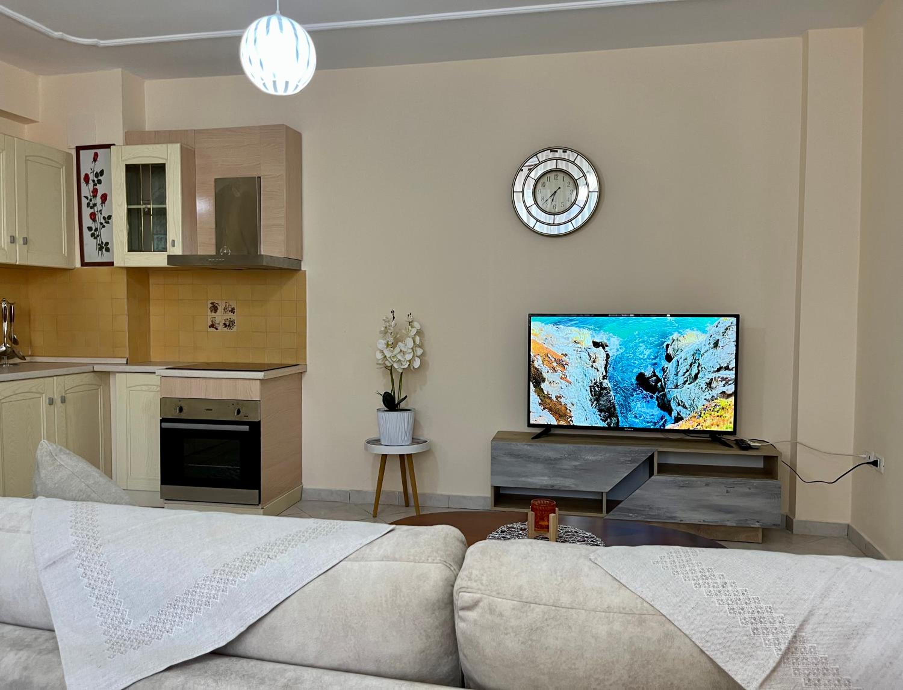 Beachside Family Nest Apt, Spacious & Cozy - by BETA Premium
