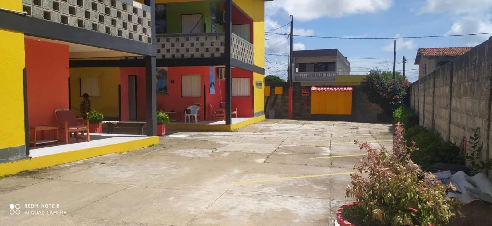 FLATS no Forte a 200m da praia, com 60 m2, 2 quartos com ar condicionado, cozinha completa, área de lazer, WIFI, piscinas, estacionamento, acomodam 8 pesso