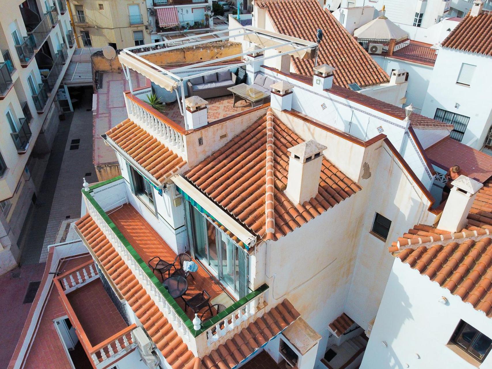 Fantastic penthouse with roof terrace in the heart of Nerja photo 2