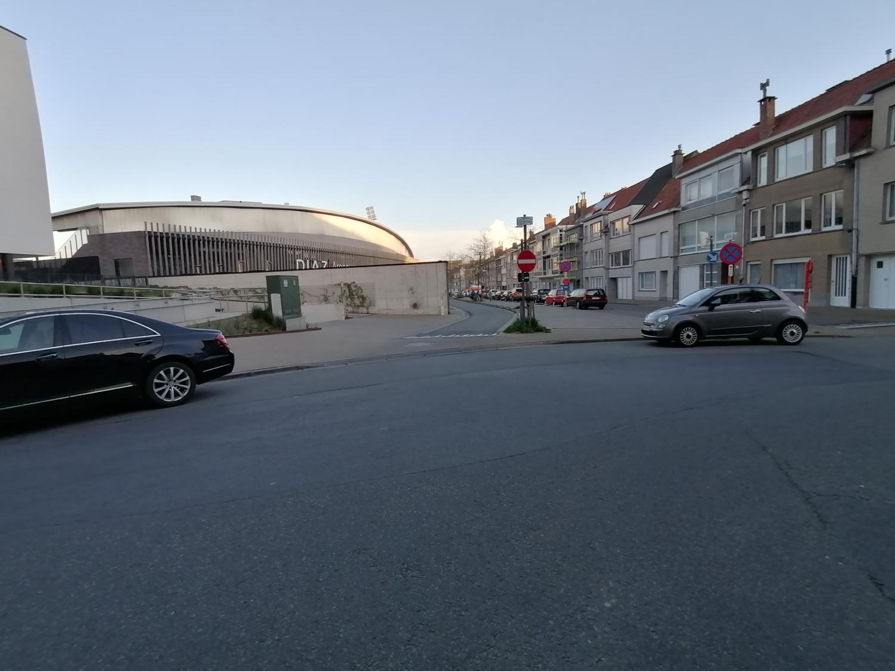 Bartine - modern and spacious flat near the sea, free parking space