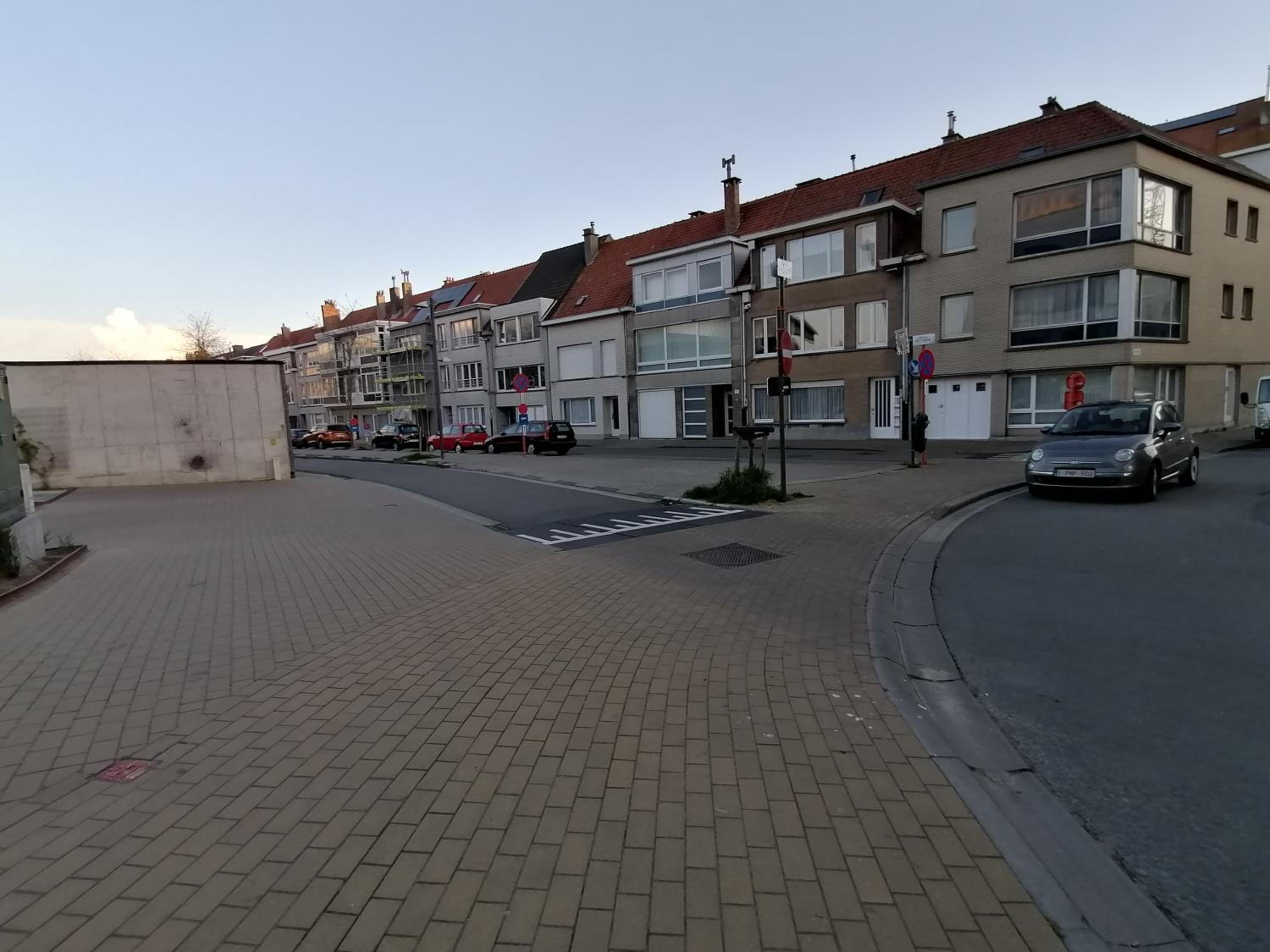 Bartine - modern and spacious flat near the sea, free parking space