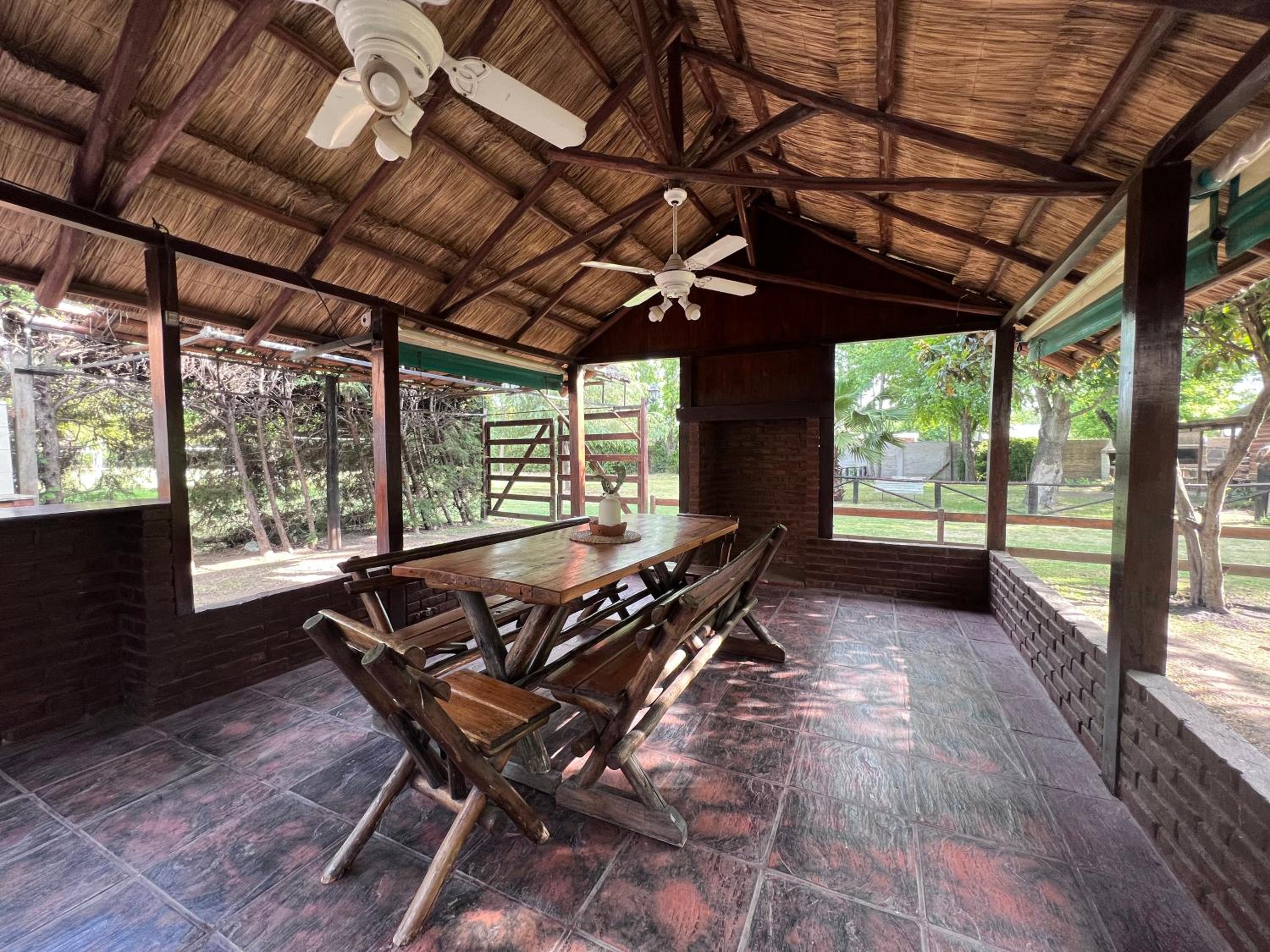 Los Plátanos cabañas & suites
