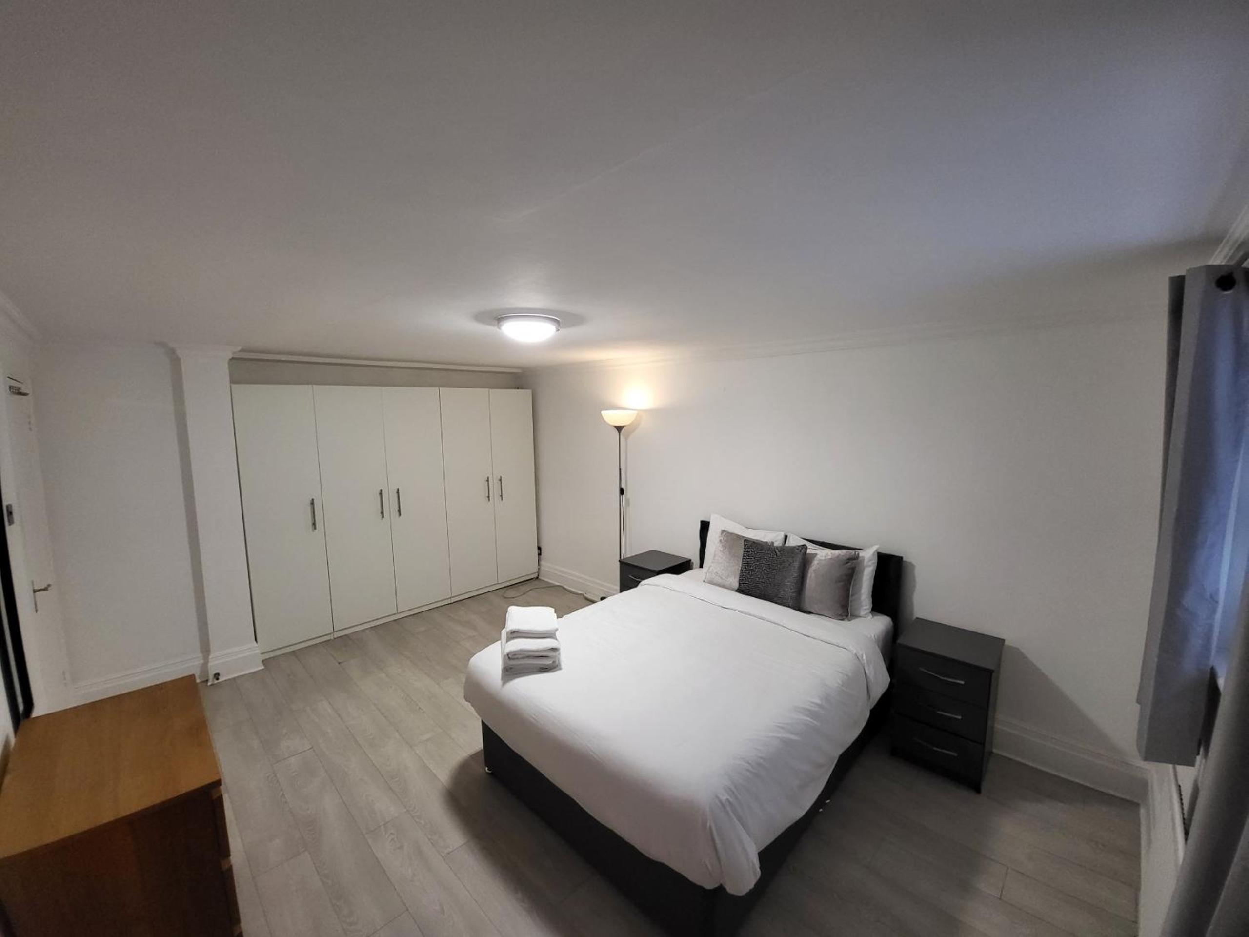 Cosy Apartment By Clapham South Underground!