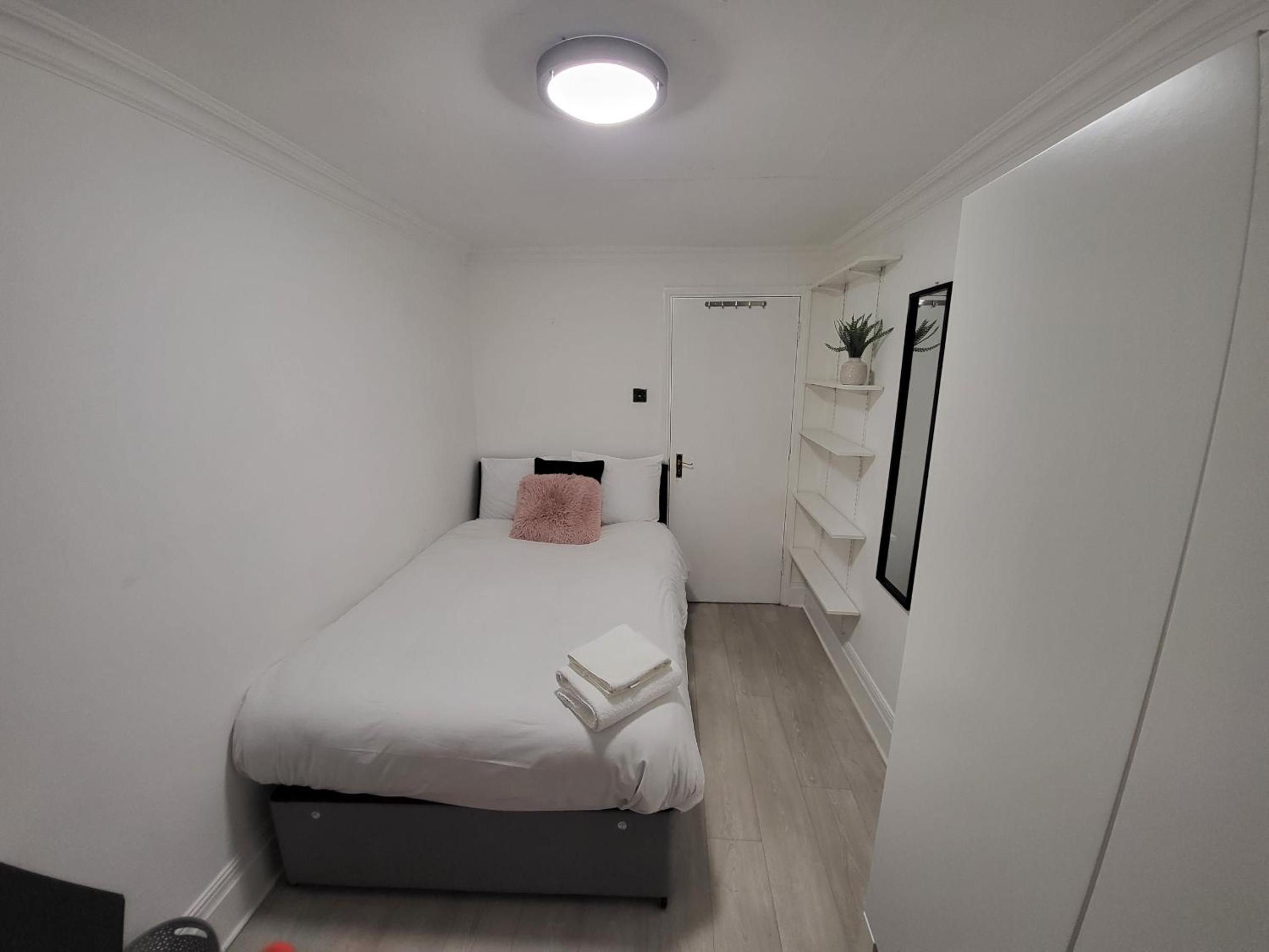 Cosy Apartment By Clapham South Underground!