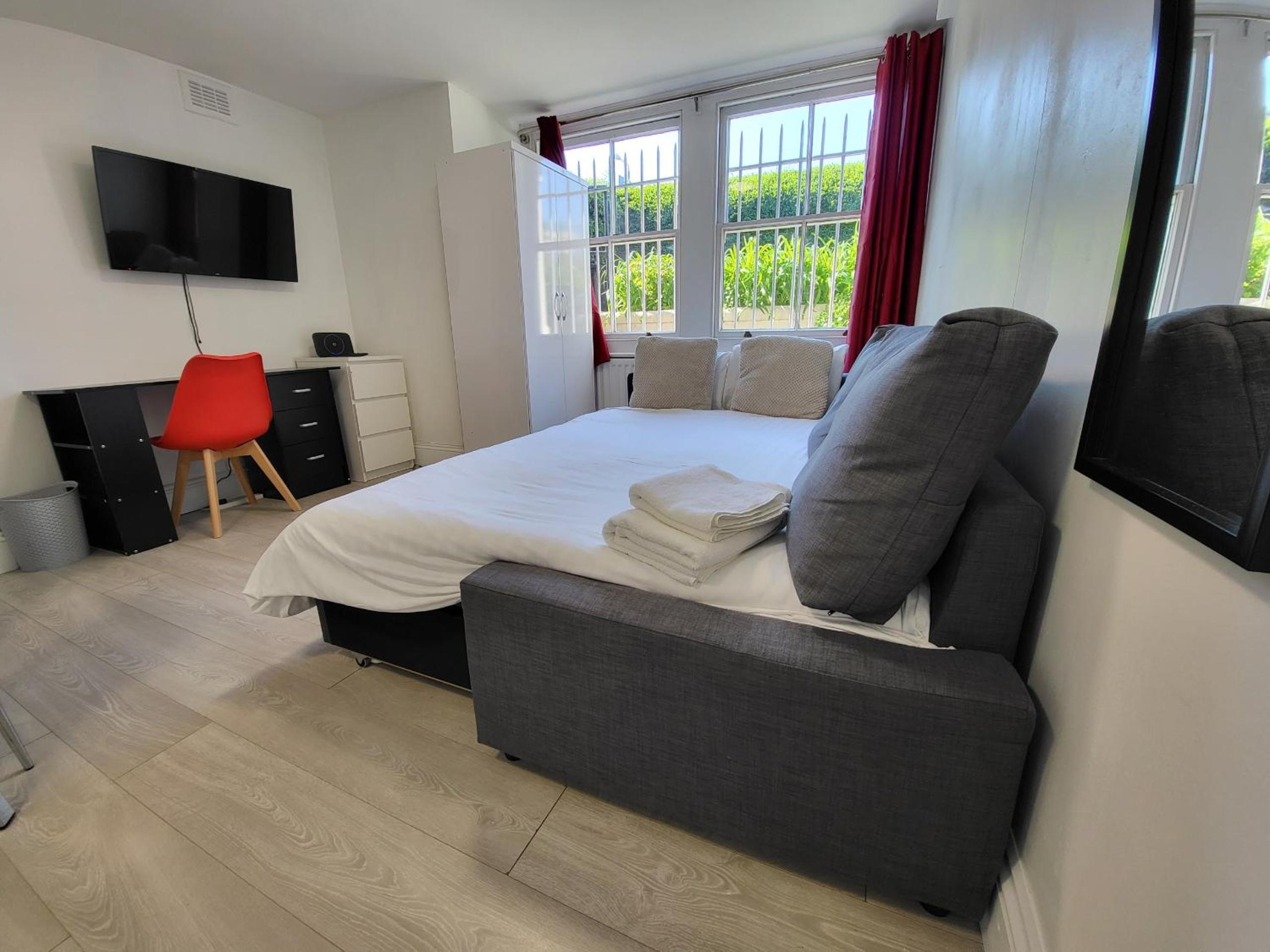 Cosy Apartment By Clapham South Underground!