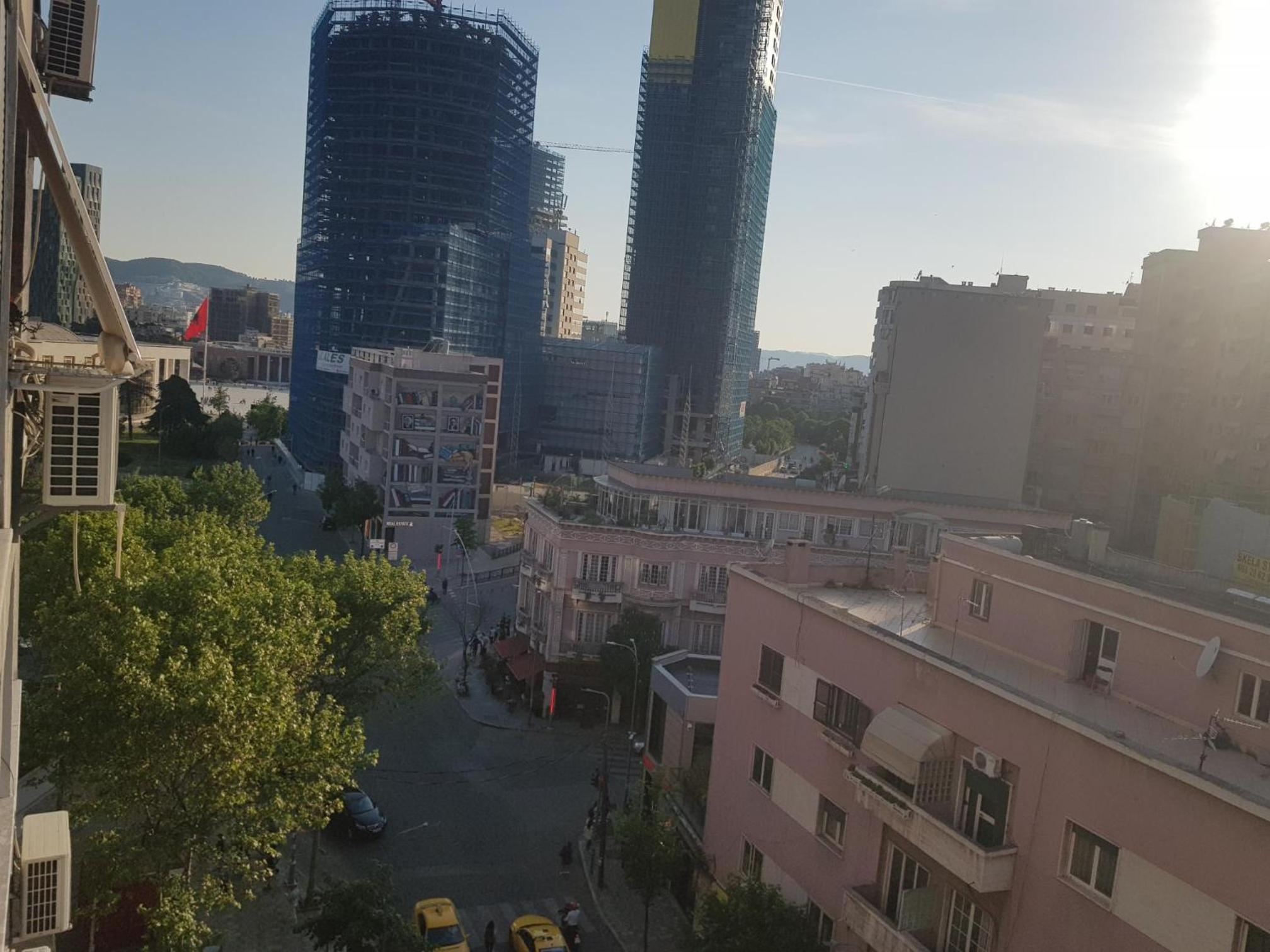 Tirana Center Apartment 12